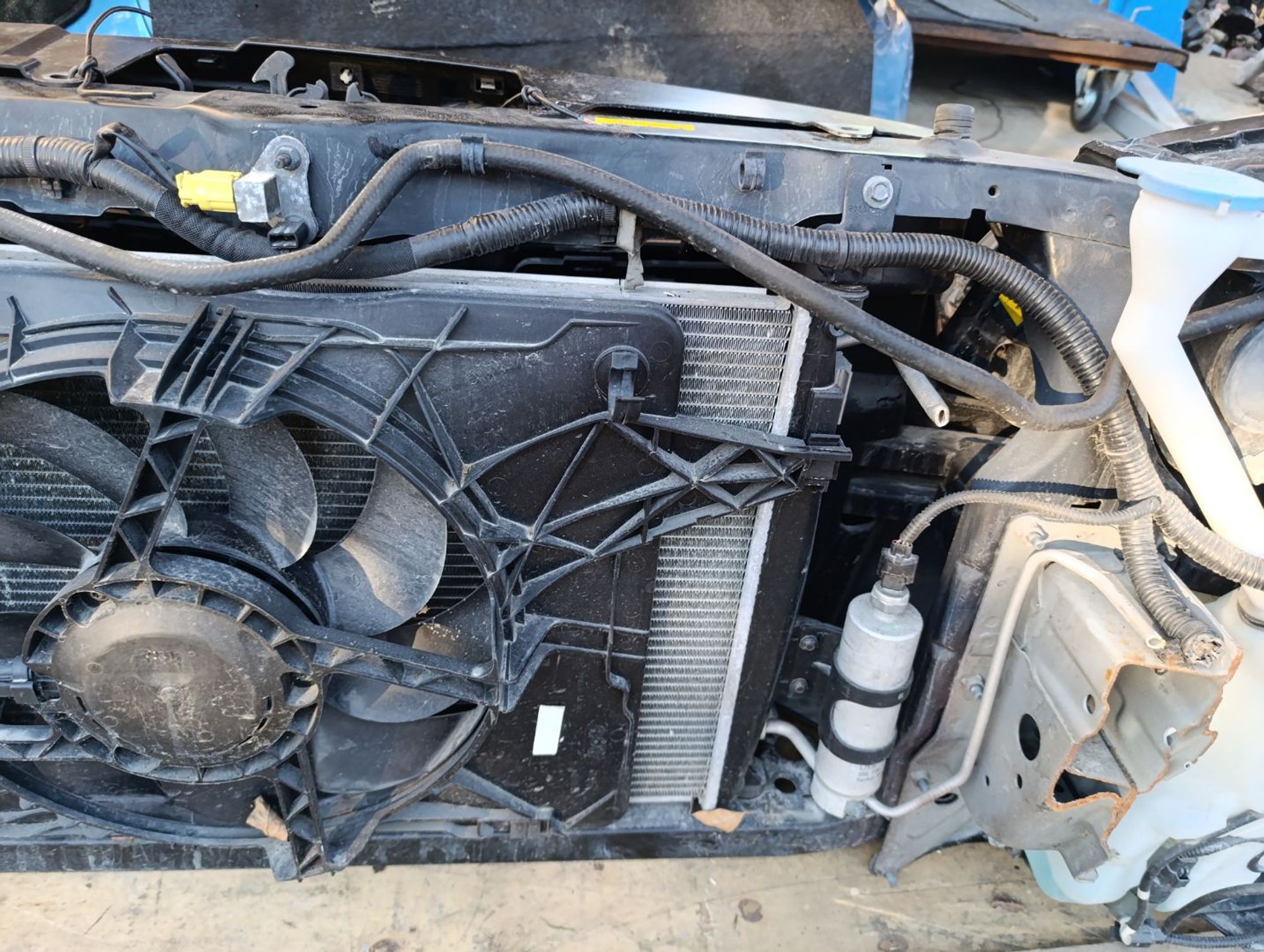 https://gcs.partsauto.market/rn-stockpro.appspot.com/thmbs/userImages/d9b05010c61782443e0b3e264cf05921/part/957dc172-90c1-4214-b48b-1bc51582b2a5_1748705364000.jpg