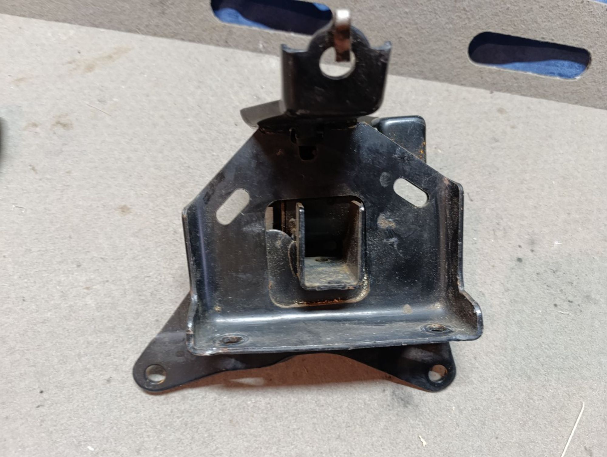 https://gcs.partsauto.market/rn-stockpro.appspot.com/thmbs/userImages/d9b05010c61782443e0b3e264cf05921/part/a0c3753e-5814-4430-8697-cd06ebe0ea6e_1740582528663.jpg
