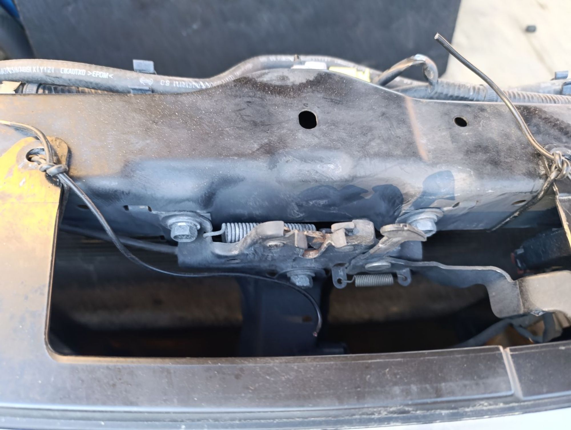 https://gcs.partsauto.market/rn-stockpro.appspot.com/thmbs/userImages/d9b05010c61782443e0b3e264cf05921/part/aaee8d3f-9a3c-4526-814f-d210d7397b31_1748705353848.jpg