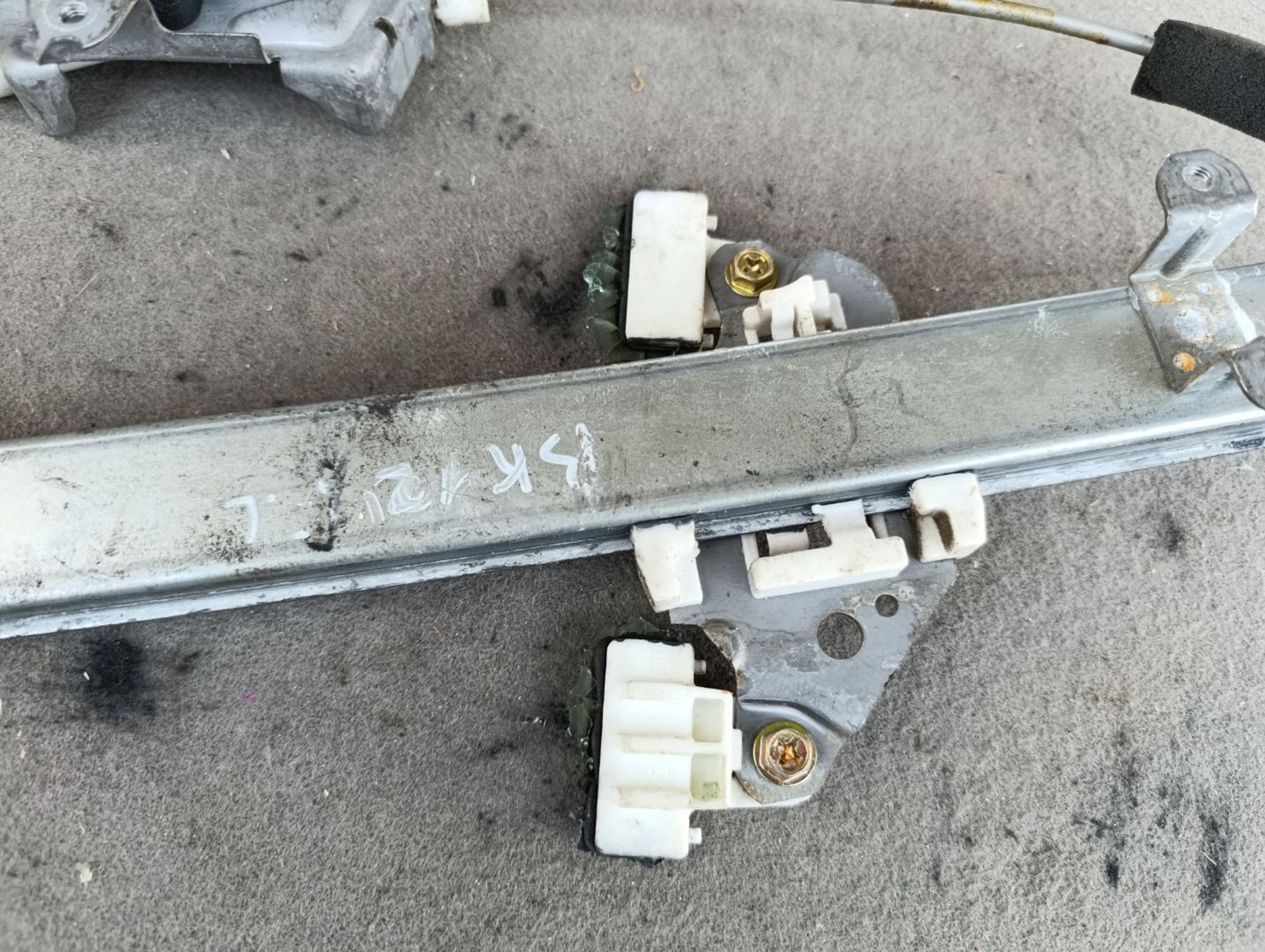 https://gcs.partsauto.market/rn-stockpro.appspot.com/thmbs/userImages/d9b05010c61782443e0b3e264cf05921/part/b071feb4-a970-4660-a400-18148180e2bd_1749114700533.jpg