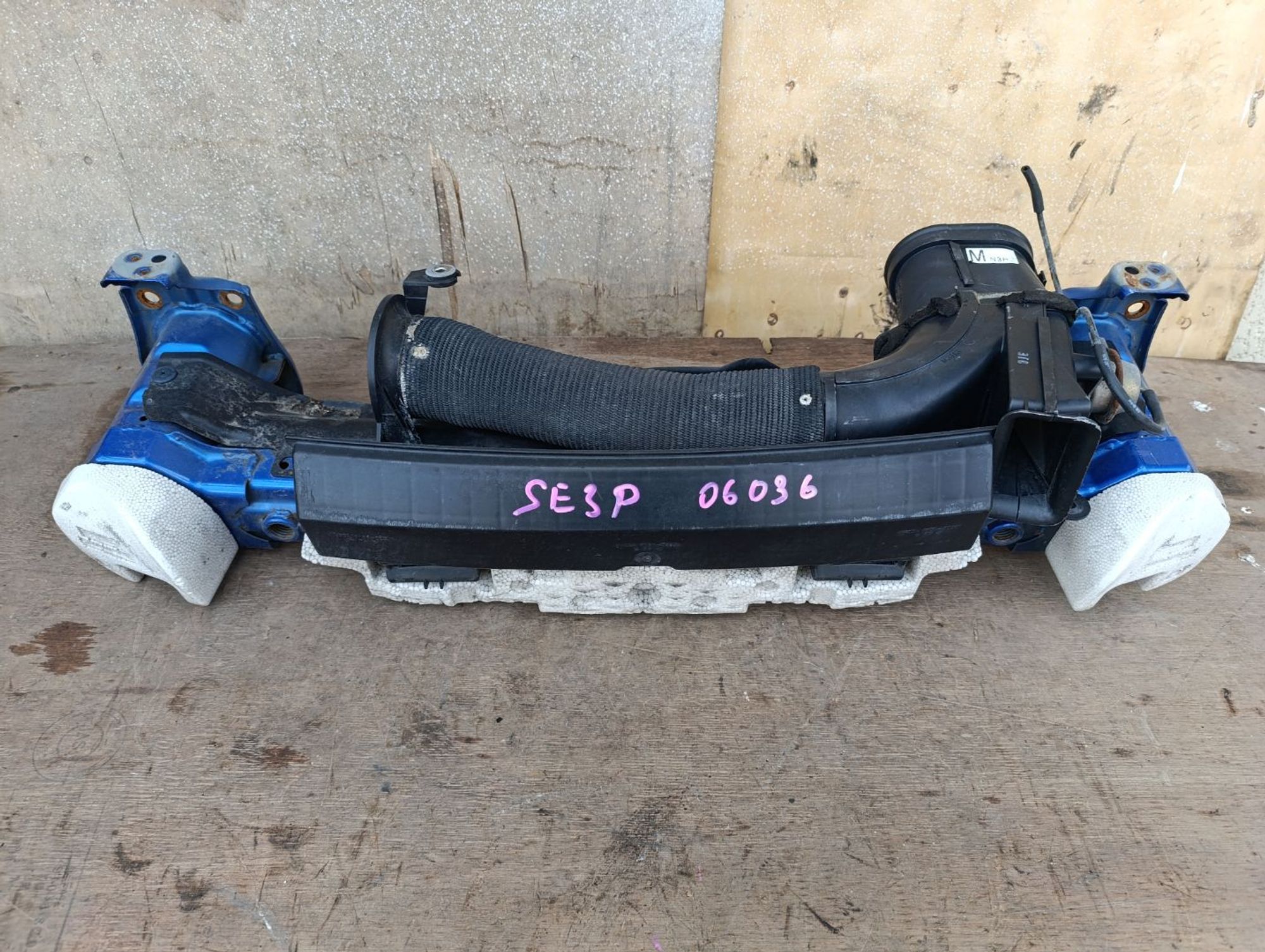 https://gcs.partsauto.market/rn-stockpro.appspot.com/thmbs/userImages/d9b05010c61782443e0b3e264cf05921/part/b0999ef7-38a4-4a61-9036-335e6caa1d69_1741261690762.jpg