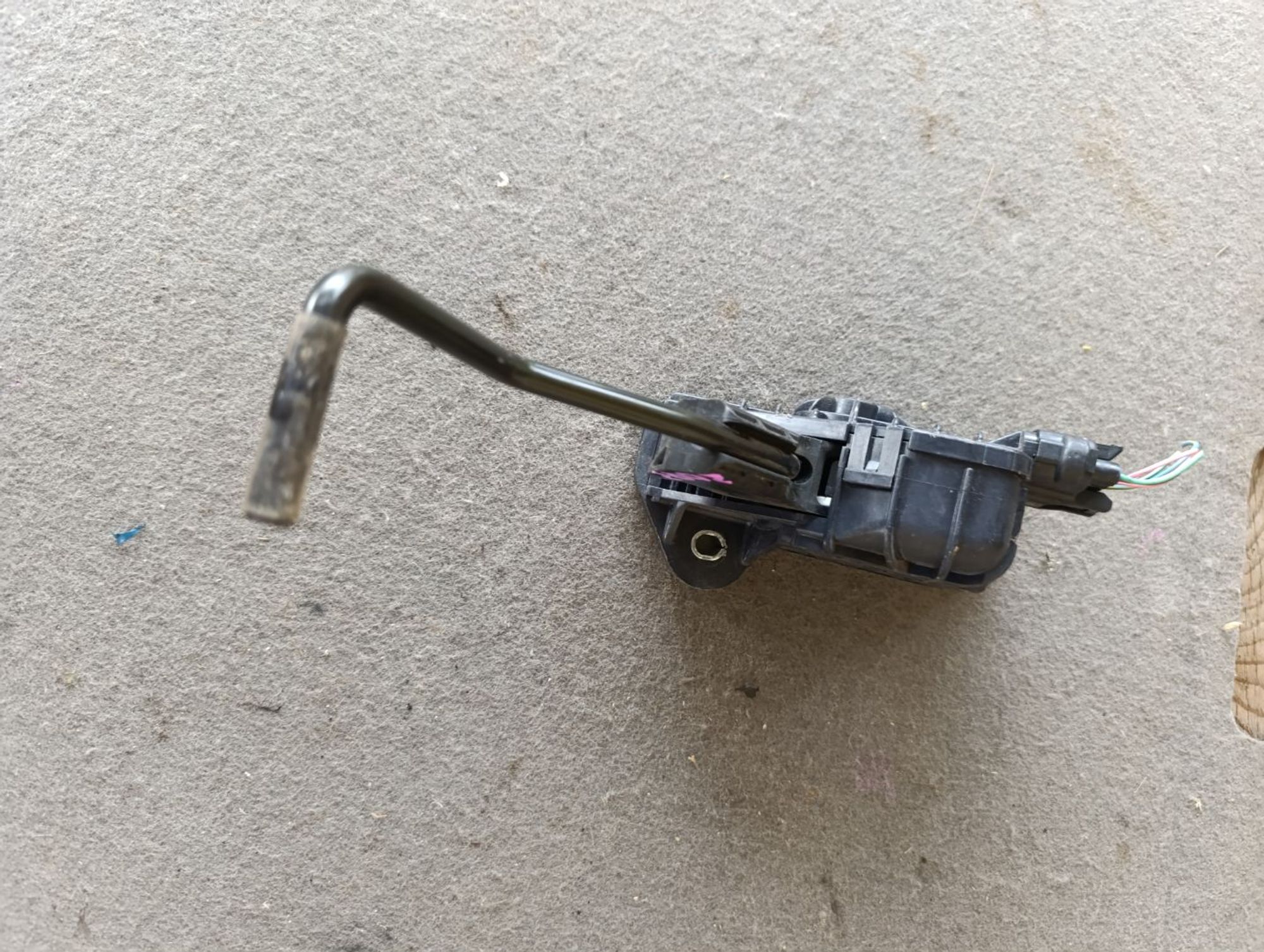 https://gcs.partsauto.market/rn-stockpro.appspot.com/thmbs/userImages/d9b05010c61782443e0b3e264cf05921/part/b2a69088-b5de-42d3-b676-2b9c3a026e9f_1748856744020.jpg