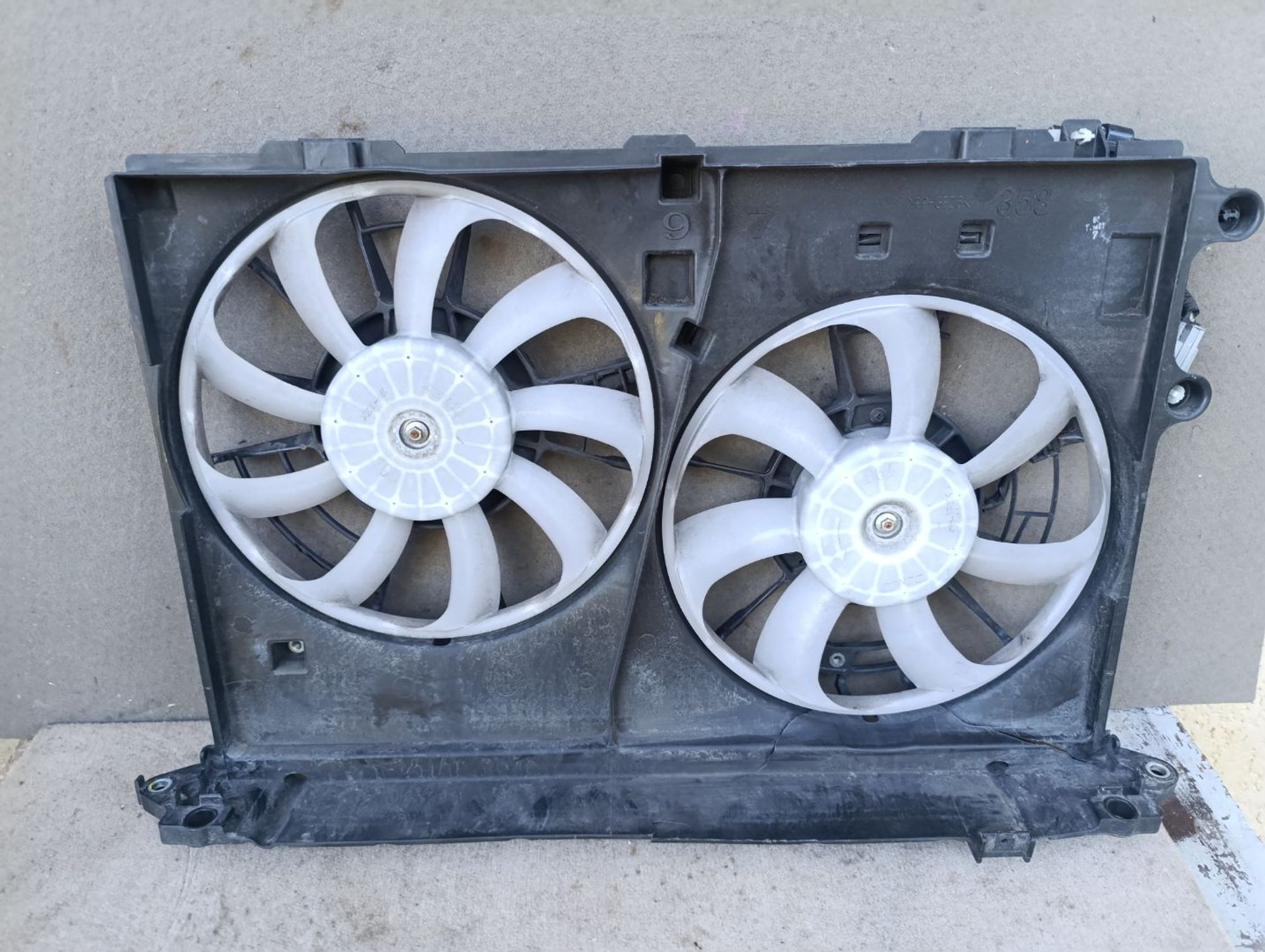 https://gcs.partsauto.market/rn-stockpro.appspot.com/thmbs/userImages/d9b05010c61782443e0b3e264cf05921/part/b78c8d04-7c76-4684-b82d-a800b0ba3283_1748698270367.jpg