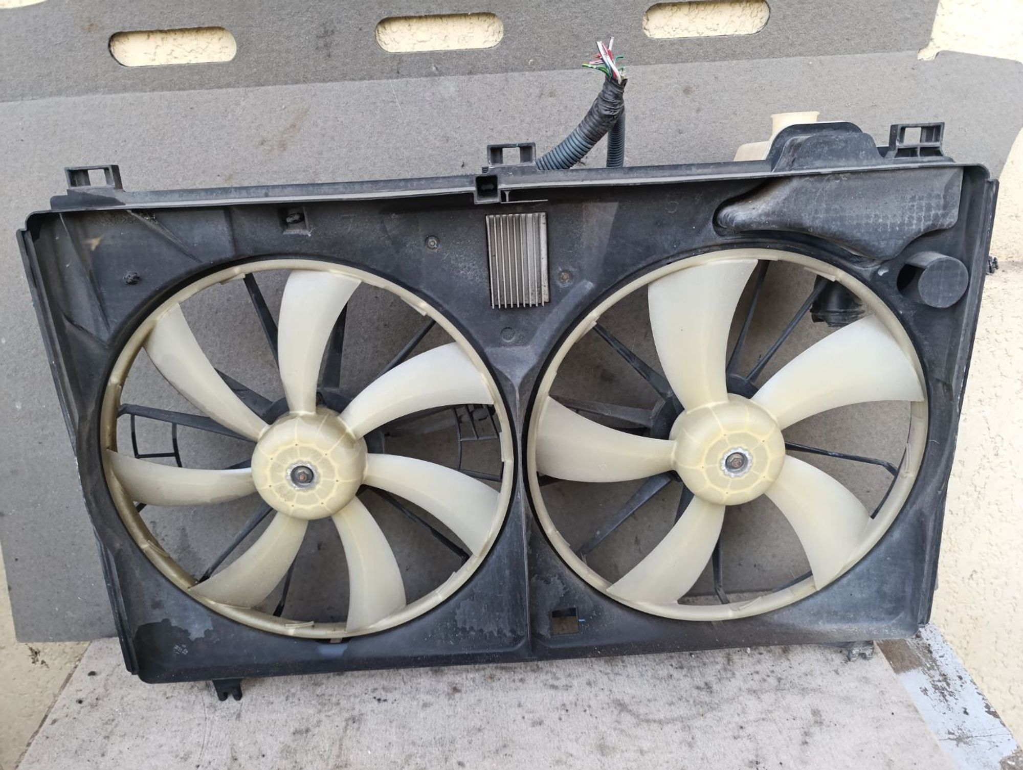 https://gcs.partsauto.market/rn-stockpro.appspot.com/thmbs/userImages/d9b05010c61782443e0b3e264cf05921/part/c33fc772-2d06-4a4b-b3f2-b882943cf94e_1748965212820.jpg