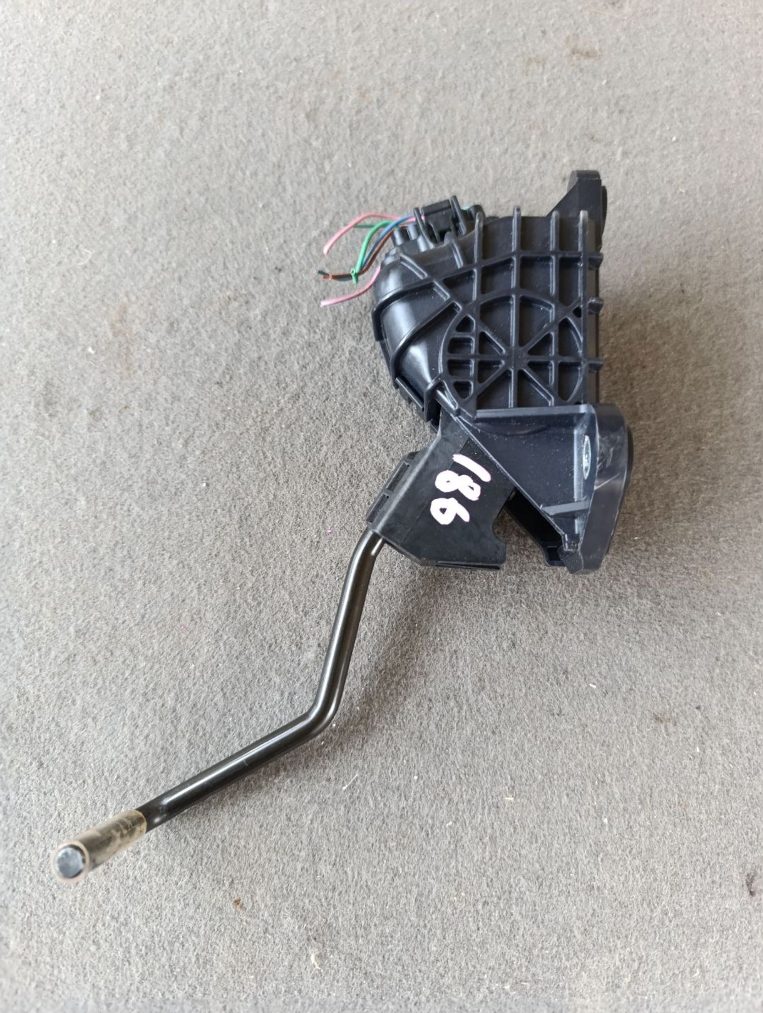 https://gcs.partsauto.market/rn-stockpro.appspot.com/thmbs/userImages/d9b05010c61782443e0b3e264cf05921/part/c4ac3434-cc84-4576-9068-98966e8ca85f_1748856809179.jpg