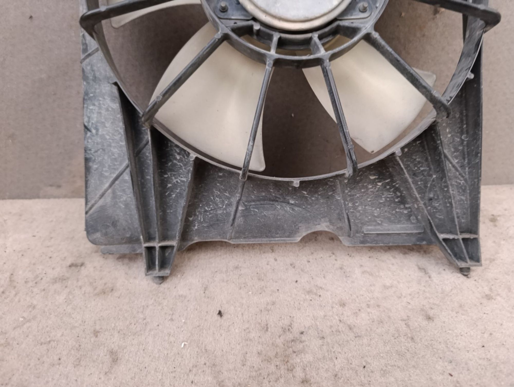 https://gcs.partsauto.market/rn-stockpro.appspot.com/thmbs/userImages/d9b05010c61782443e0b3e264cf05921/part/c55badcc-01aa-4ceb-9205-15192576abe8_1748796972959.jpg