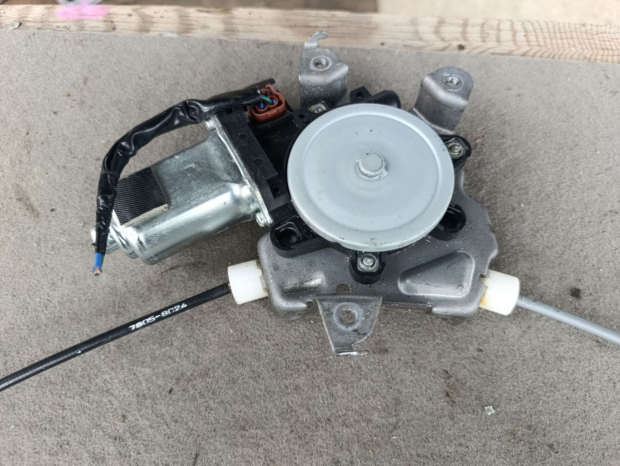 https://gcs.partsauto.market/rn-stockpro.appspot.com/thmbs/userImages/d9b05010c61782443e0b3e264cf05921/part/c9383e0b-0317-40dc-9429-7f5a025397d6_1749126668858.jpg