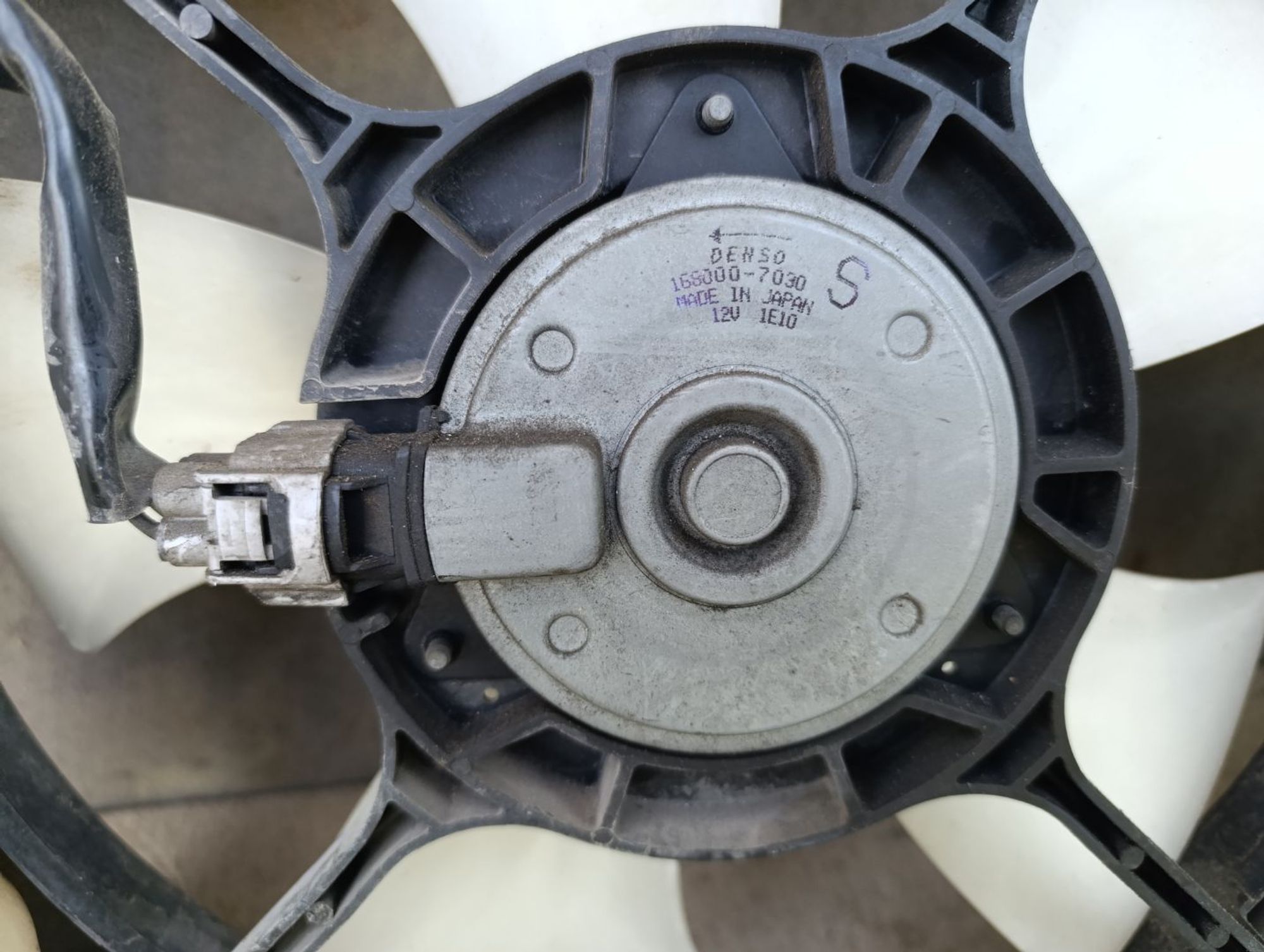 https://gcs.partsauto.market/rn-stockpro.appspot.com/thmbs/userImages/d9b05010c61782443e0b3e264cf05921/part/cf691246-cd2e-4225-a84d-0bbaae9a0a37_1748782633456.jpg