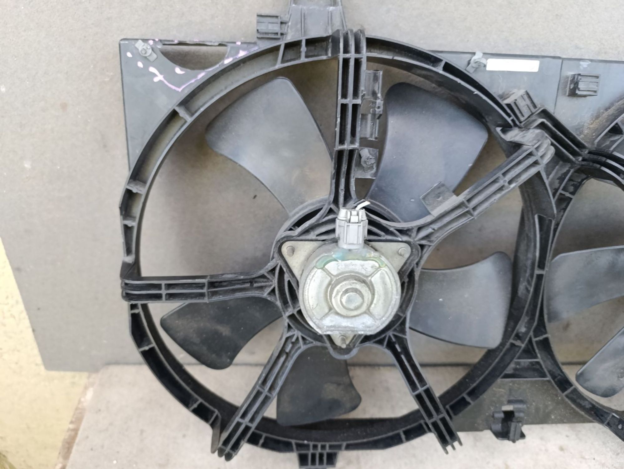 https://gcs.partsauto.market/rn-stockpro.appspot.com/thmbs/userImages/d9b05010c61782443e0b3e264cf05921/part/d257c0f5-1480-44e3-90b0-8cba03423f93_1748781064360.jpg