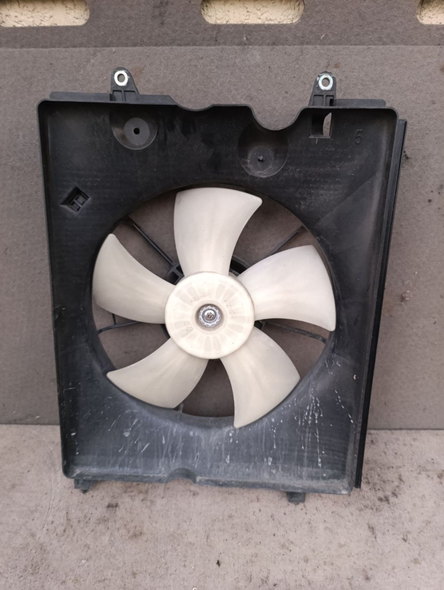 https://gcs.partsauto.market/rn-stockpro.appspot.com/thmbs/userImages/d9b05010c61782443e0b3e264cf05921/part/d4145bf4-aa3f-440e-b811-ecca1a41a9d5_1748797331234.jpg