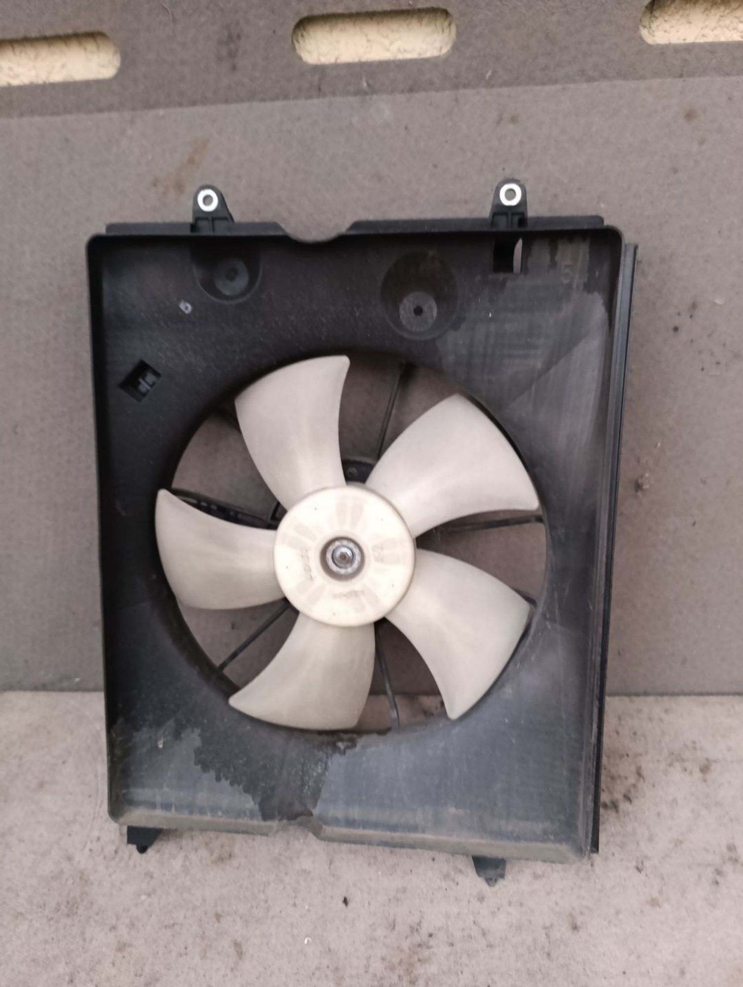 https://gcs.partsauto.market/rn-stockpro.appspot.com/thmbs/userImages/d9b05010c61782443e0b3e264cf05921/part/d726fb91-832a-4102-9e91-b34c3b67d90a_1748797167698.jpg