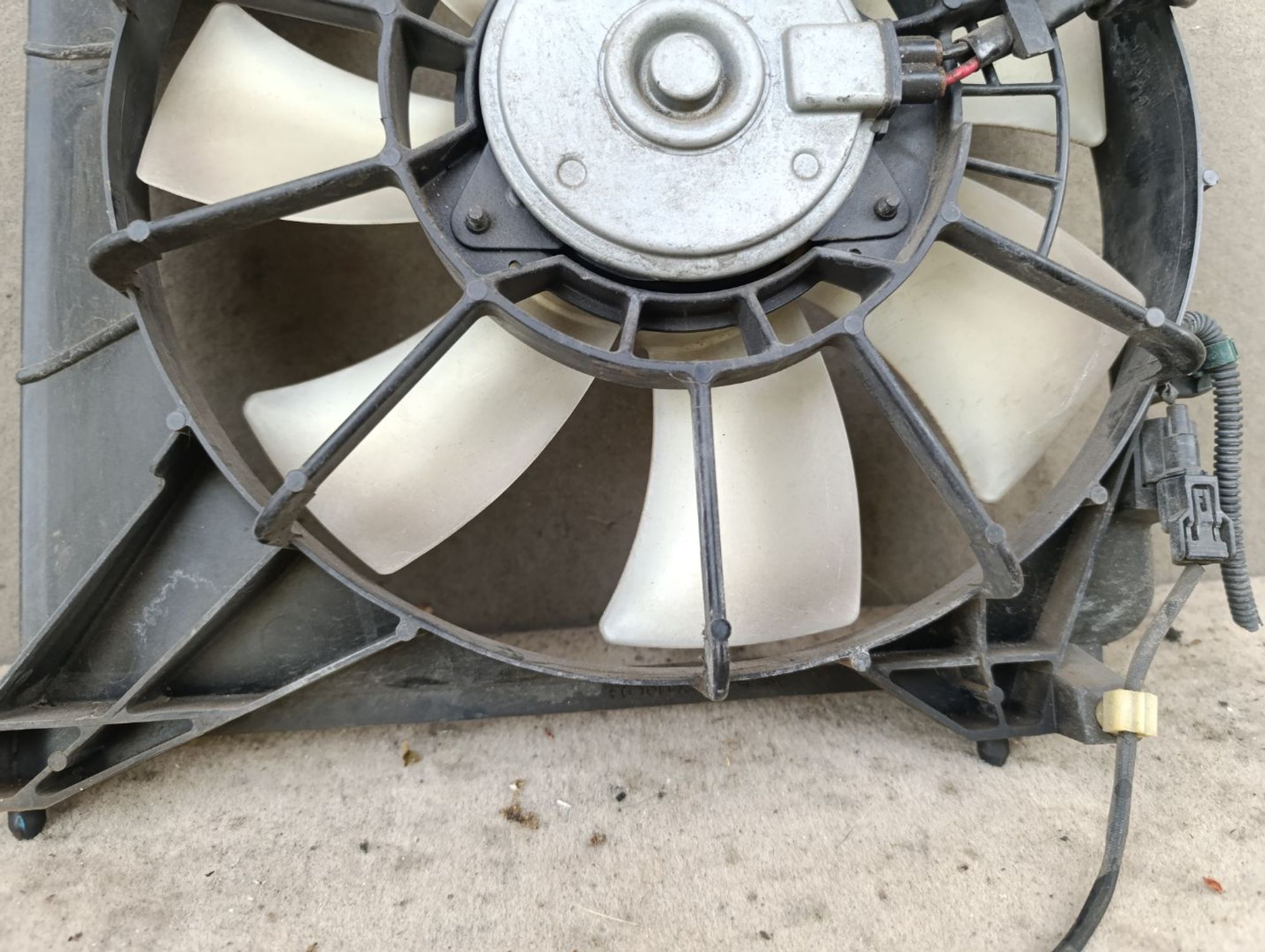https://gcs.partsauto.market/rn-stockpro.appspot.com/thmbs/userImages/d9b05010c61782443e0b3e264cf05921/part/d9809c4f-a1cb-4fd2-80d3-d9bf2fcc26b7_1748959760294.jpg