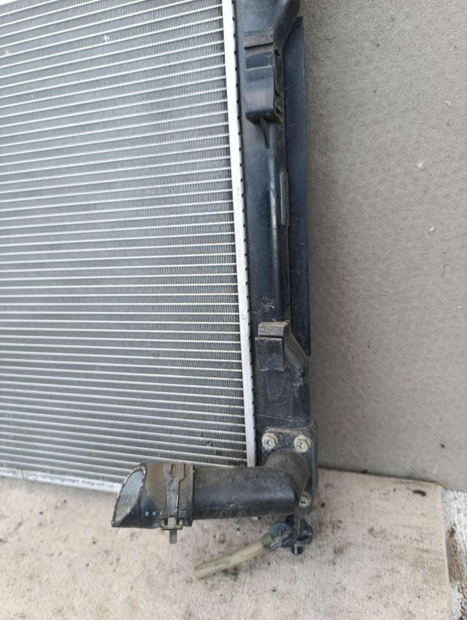https://gcs.partsauto.market/rn-stockpro.appspot.com/thmbs/userImages/d9b05010c61782443e0b3e264cf05921/part/e0de65bc-4380-4abe-9070-67fb70f2b20e_1748951493475.jpg