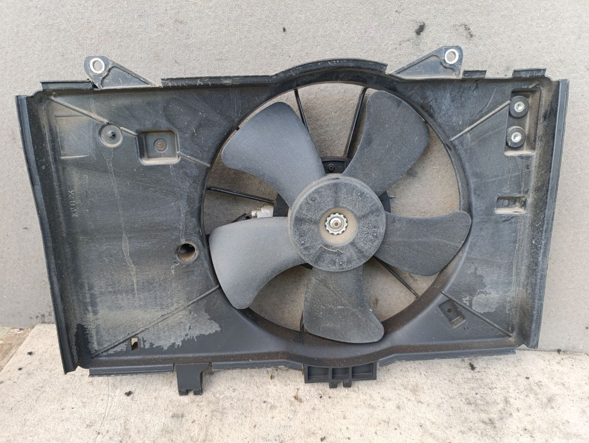 https://gcs.partsauto.market/rn-stockpro.appspot.com/thmbs/userImages/d9b05010c61782443e0b3e264cf05921/part/e34acd35-620f-4d2e-9c40-4859b02efcb2_1748954596634.jpg