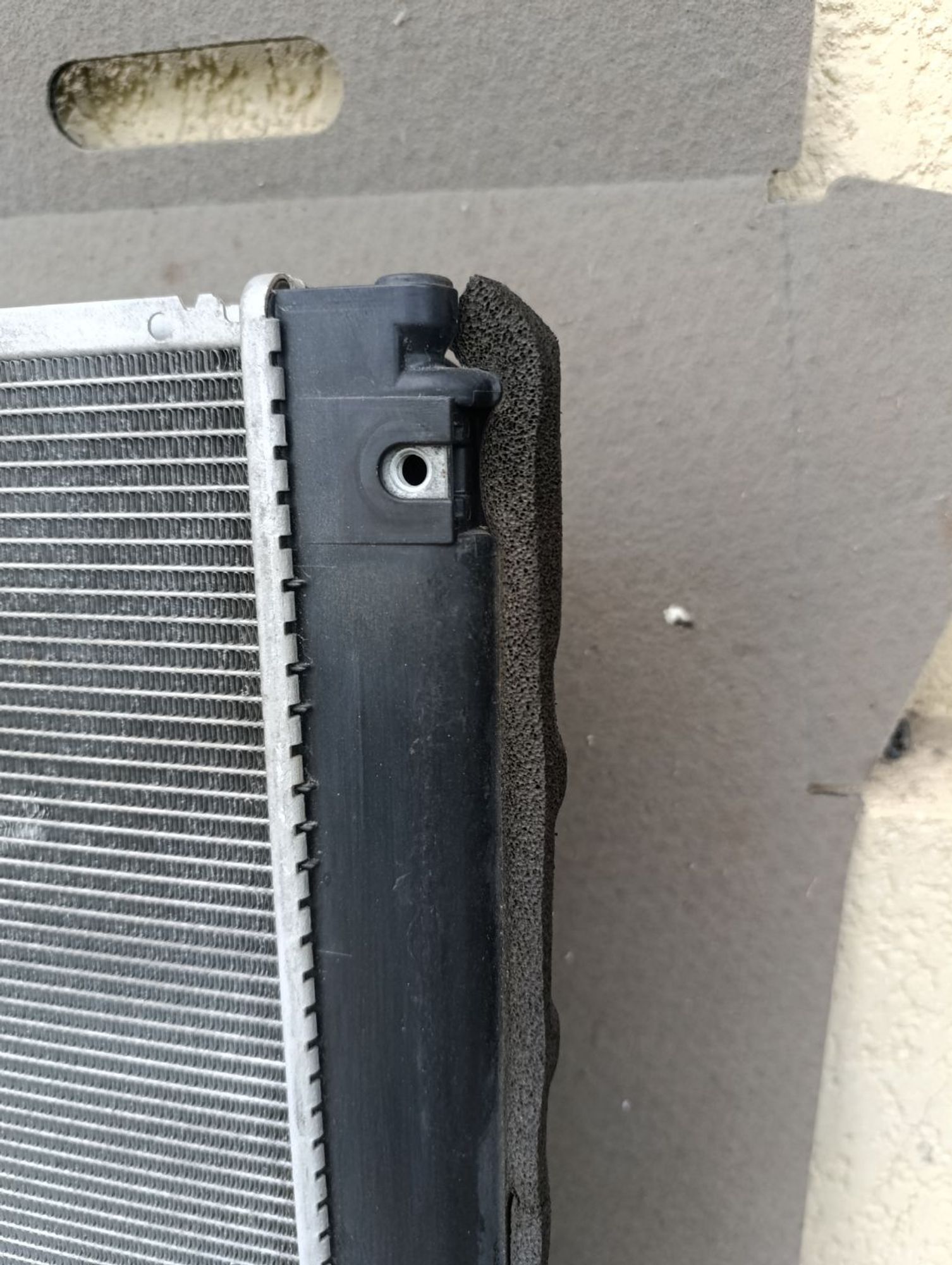 https://gcs.partsauto.market/rn-stockpro.appspot.com/thmbs/userImages/d9b05010c61782443e0b3e264cf05921/part/e7447060-6fb3-41dc-9ad4-89113b583fc8_1748857421535.jpg