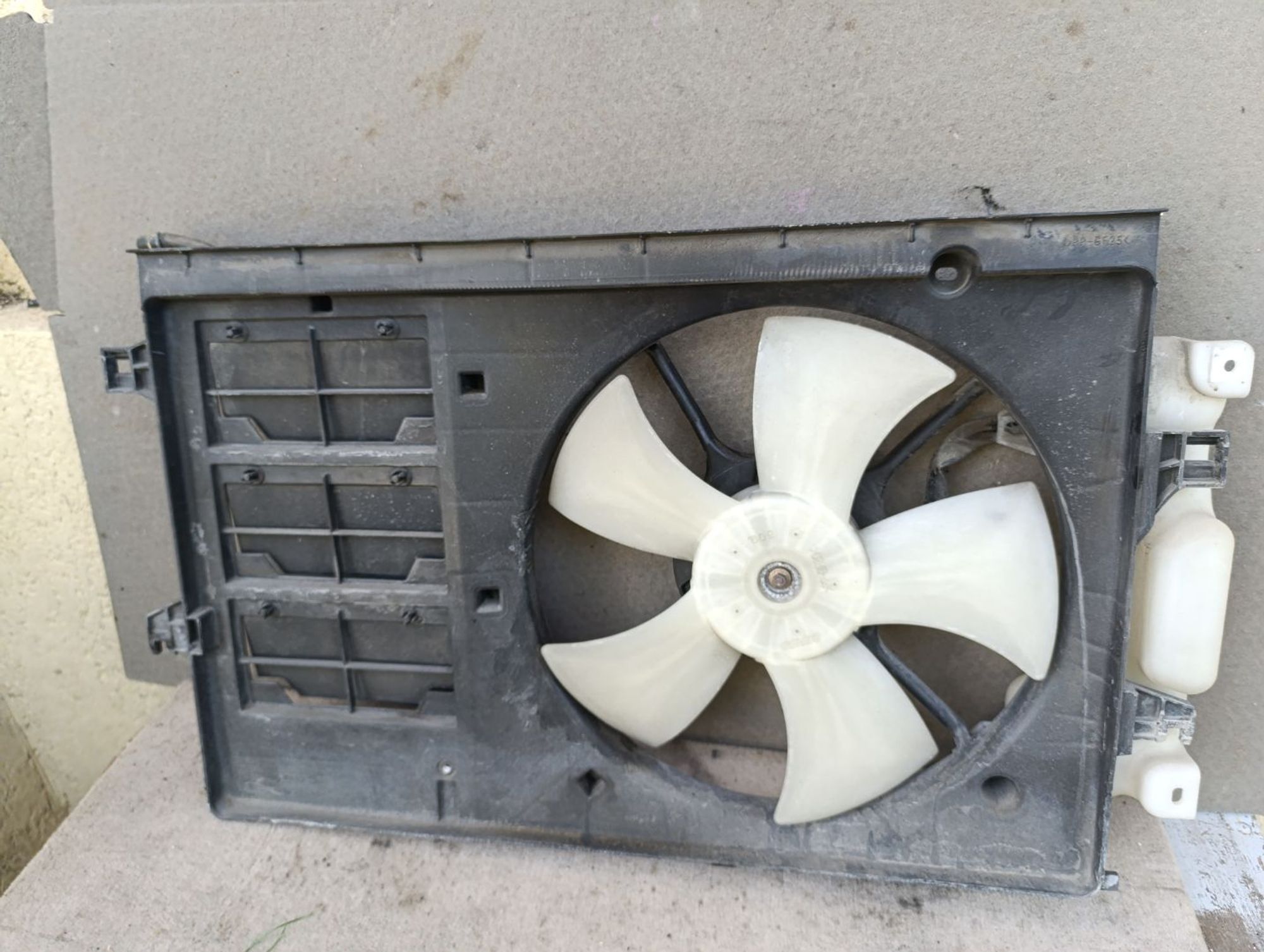 https://gcs.partsauto.market/rn-stockpro.appspot.com/thmbs/userImages/d9b05010c61782443e0b3e264cf05921/part/eba152e4-236c-47eb-a50a-97c95e031990_1748782642103.jpg