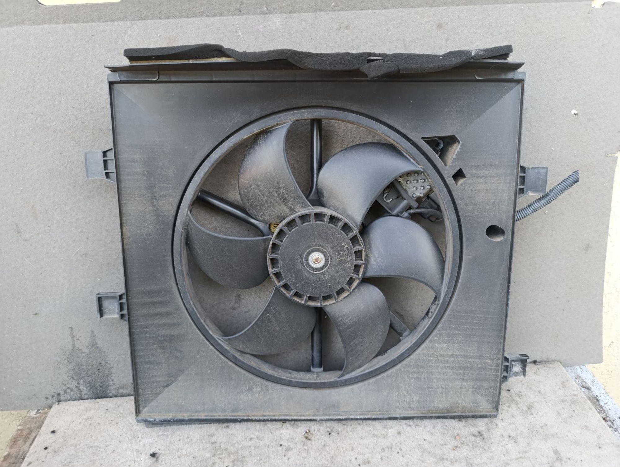 https://gcs.partsauto.market/rn-stockpro.appspot.com/thmbs/userImages/d9b05010c61782443e0b3e264cf05921/part/ef180e53-6668-42fe-9dde-5d63fe73876a_1748961078805.jpg