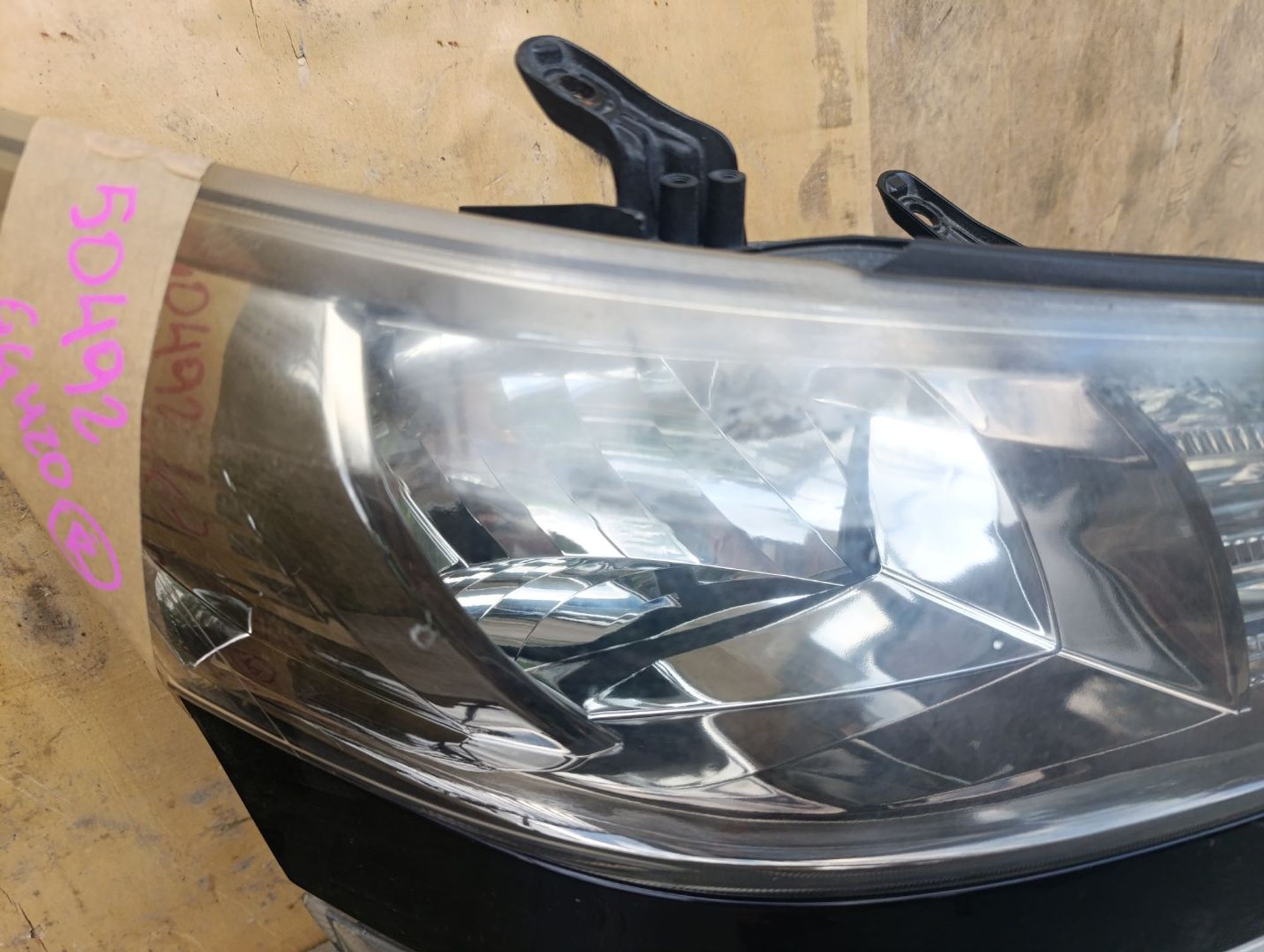https://gcs.partsauto.market/rn-stockpro.appspot.com/thmbs/userImages/d9b05010c61782443e0b3e264cf05921/part/f0128952-440e-415d-a177-02cfce0ac693_1750518878442.jpg