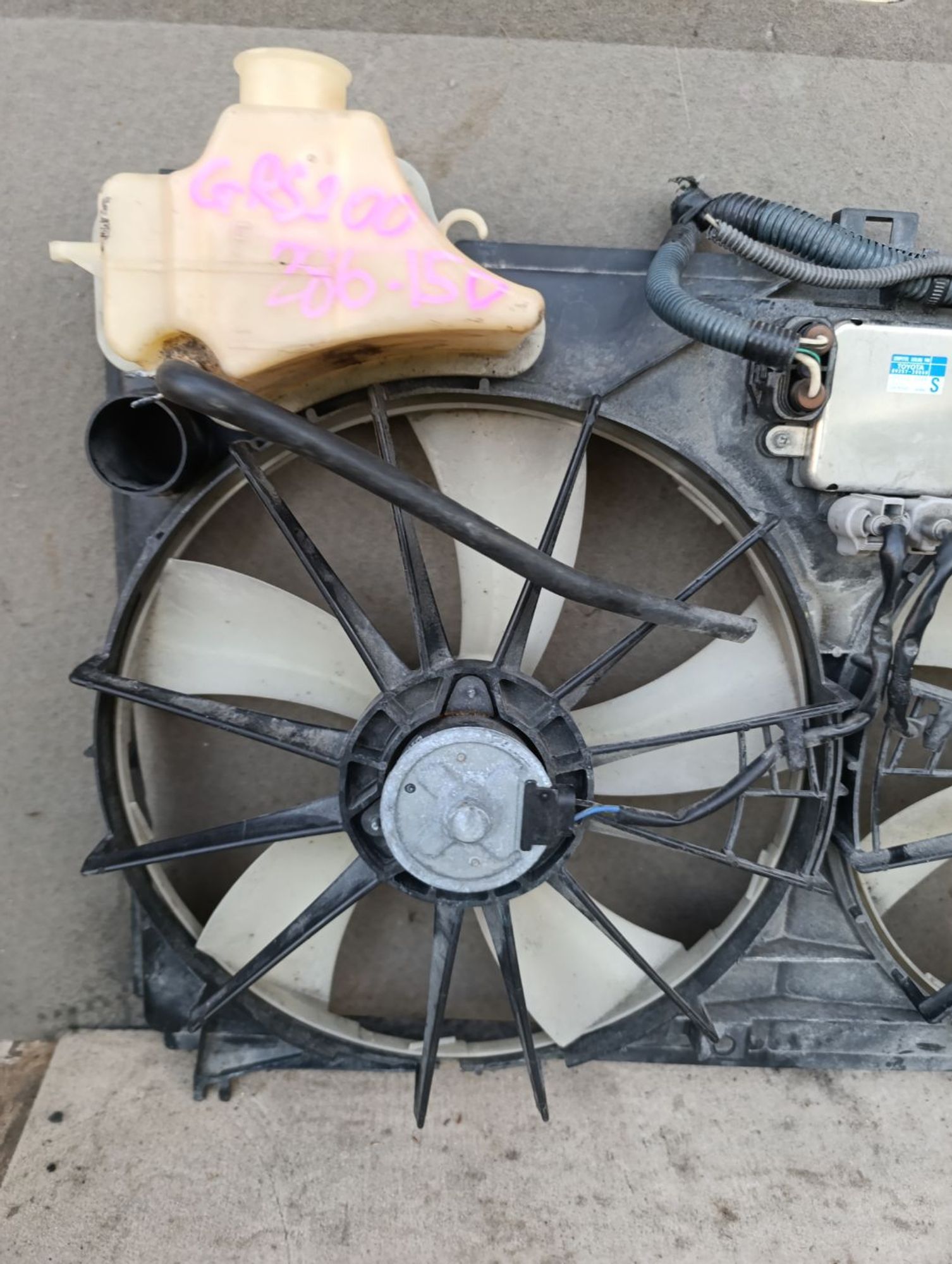 https://gcs.partsauto.market/rn-stockpro.appspot.com/thmbs/userImages/d9b05010c61782443e0b3e264cf05921/part/f3b9eff0-46d3-406e-a715-b6809a021a06_1748964440193.jpg