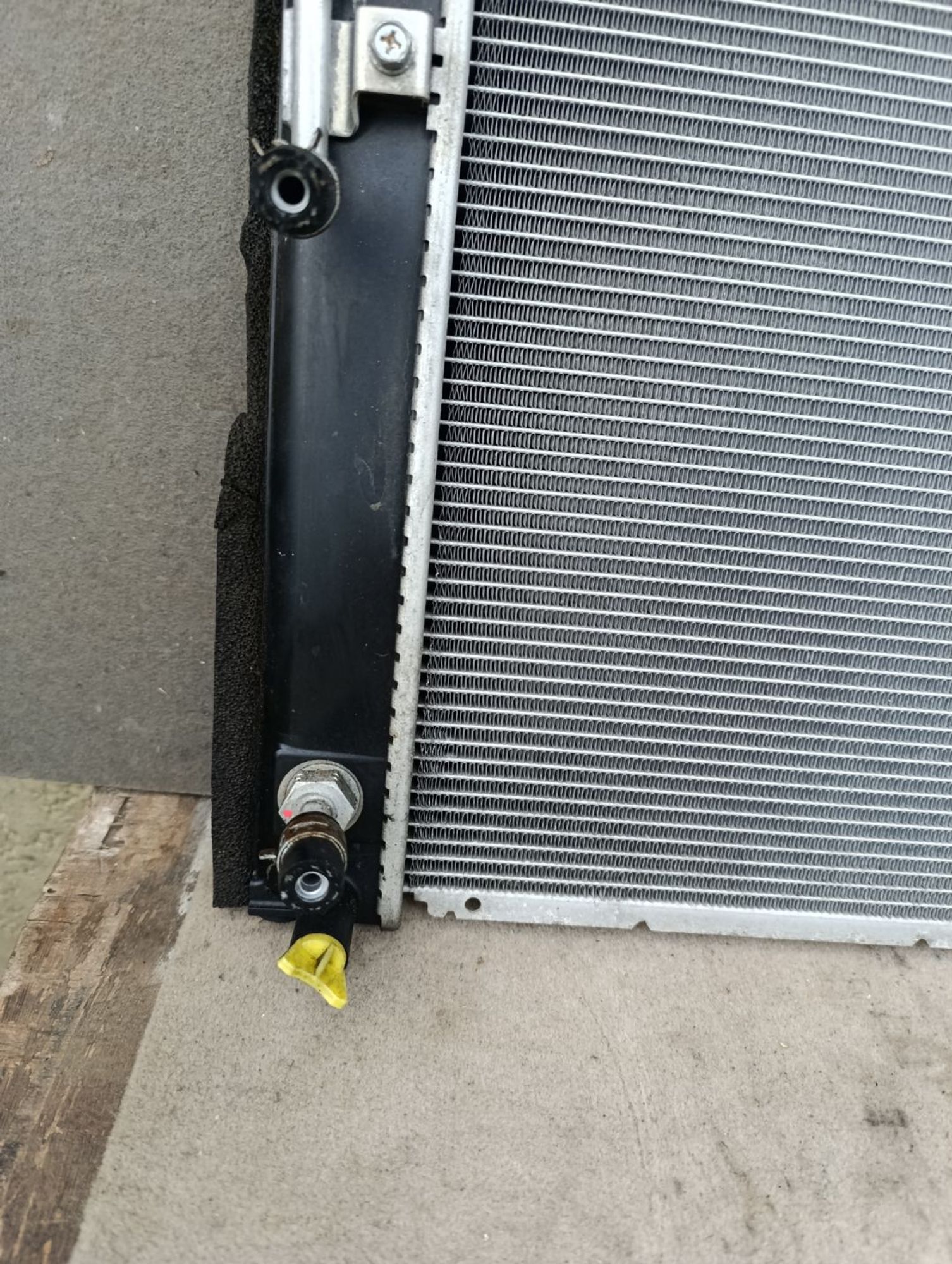 https://gcs.partsauto.market/rn-stockpro.appspot.com/thmbs/userImages/d9b05010c61782443e0b3e264cf05921/part/f5c683b6-8be6-4a51-86ef-165ca7b574a3_1748857413222.jpg