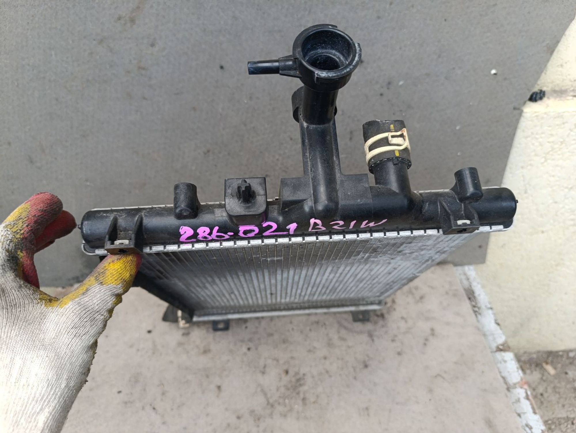 https://gcs.partsauto.market/rn-stockpro.appspot.com/thmbs/userImages/d9b05010c61782443e0b3e264cf05921/part/f72de551-300d-4c1c-8841-f653870f169f_1748953295259.jpg