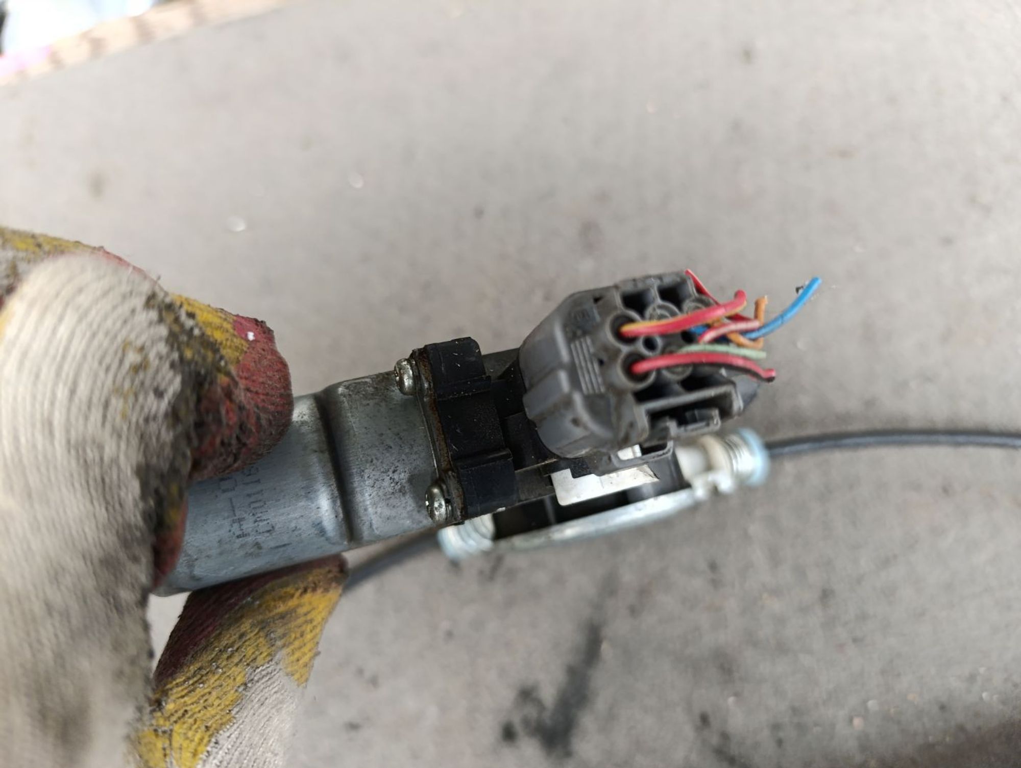 https://gcs.partsauto.market/rn-stockpro.appspot.com/thmbs/userImages/d9b05010c61782443e0b3e264cf05921/part/fea6808c-399c-4849-8c7f-2f7aa891a74b_1749108640993.jpg