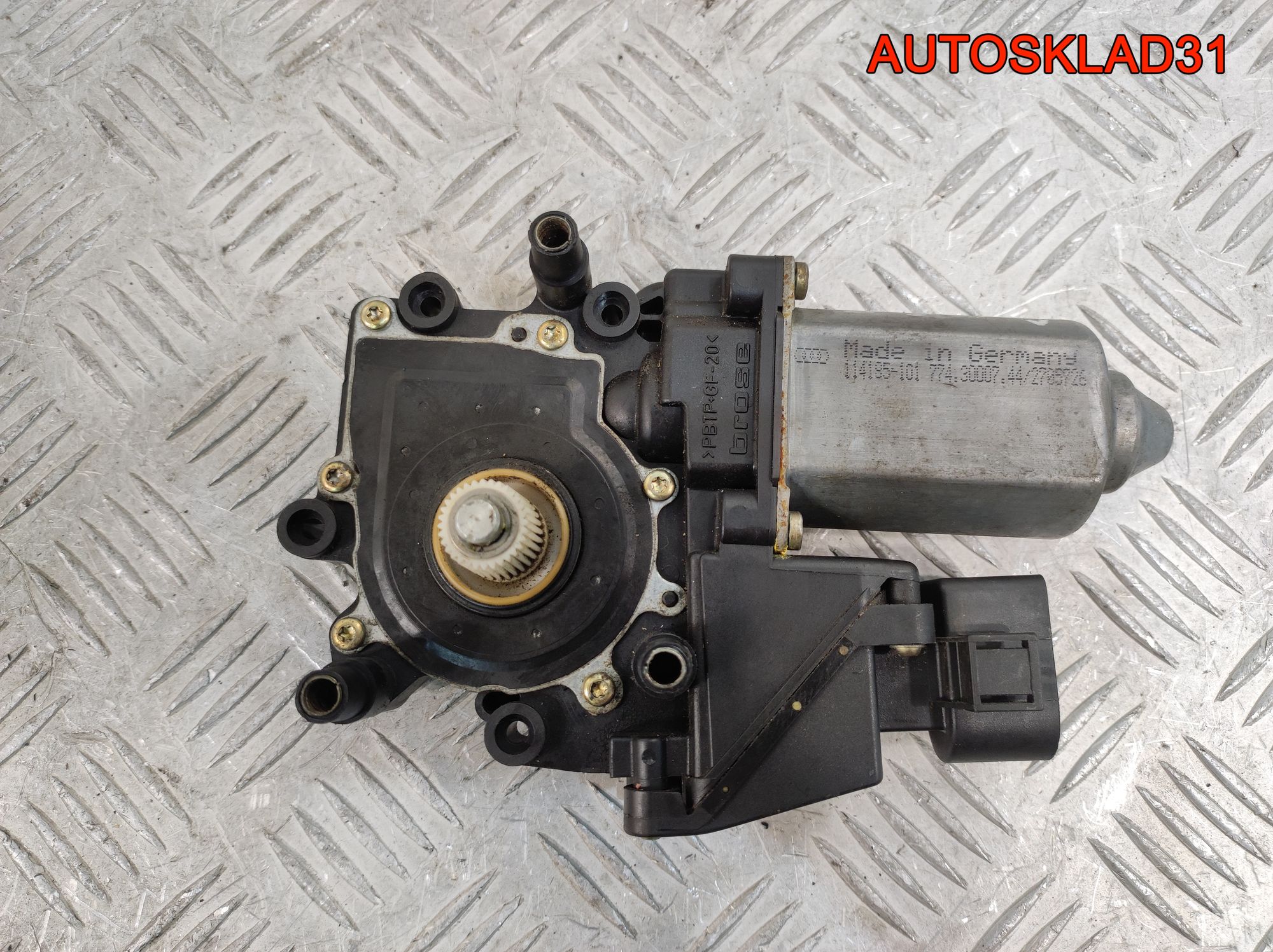 https://gcs.partsauto.market/rn-stockpro.appspot.com/thmbs/userImages/edda01b21c13eaa6671738306aa09410/part/0ec48881-8637-462a-a2c8-6afd1a0dd3a6_1742989160672.jpg