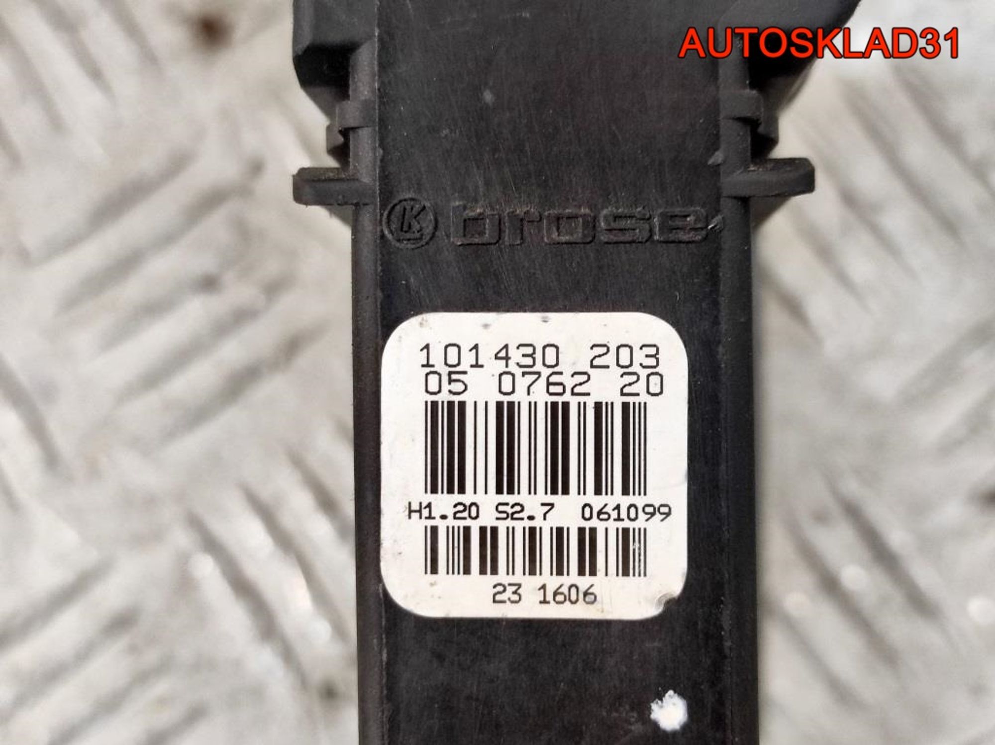 https://gcs.partsauto.market/rn-stockpro.appspot.com/thmbs/userImages/edda01b21c13eaa6671738306aa09410/part/0f523af4-5cf4-4810-8160-8cedd9f0c579_1744807845521.jpg