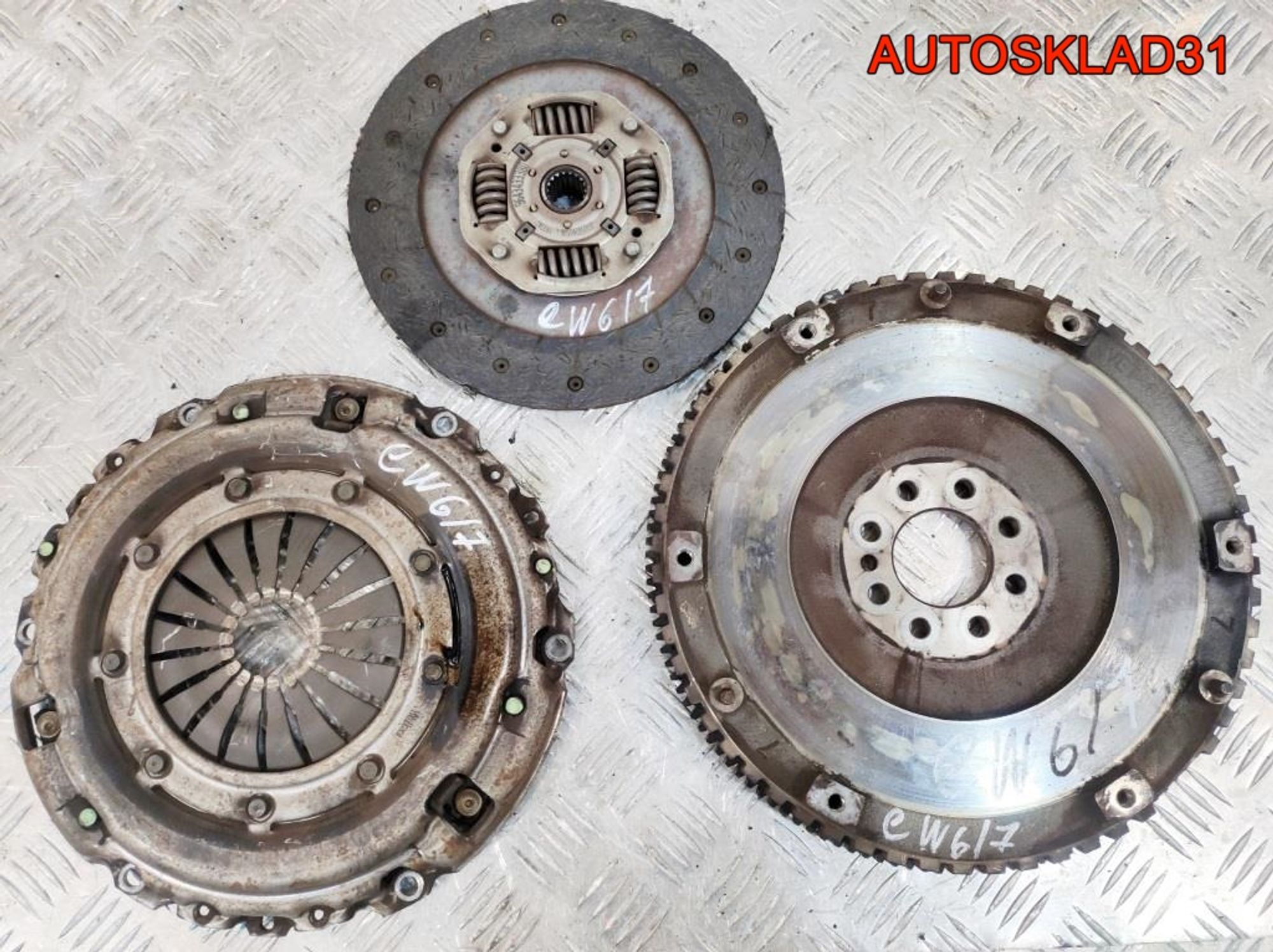 https://gcs.partsauto.market/rn-stockpro.appspot.com/thmbs/userImages/edda01b21c13eaa6671738306aa09410/part/1195810f-9d72-434d-98d2-b11edee7eb61_1736864788540.jpg