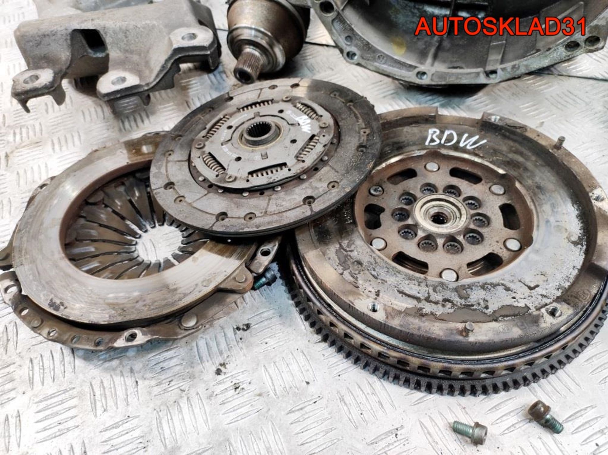 https://gcs.partsauto.market/rn-stockpro.appspot.com/thmbs/userImages/edda01b21c13eaa6671738306aa09410/part/1b091f9f-1ff2-460c-8306-bf8f7a63f194_1744965256163.jpg
