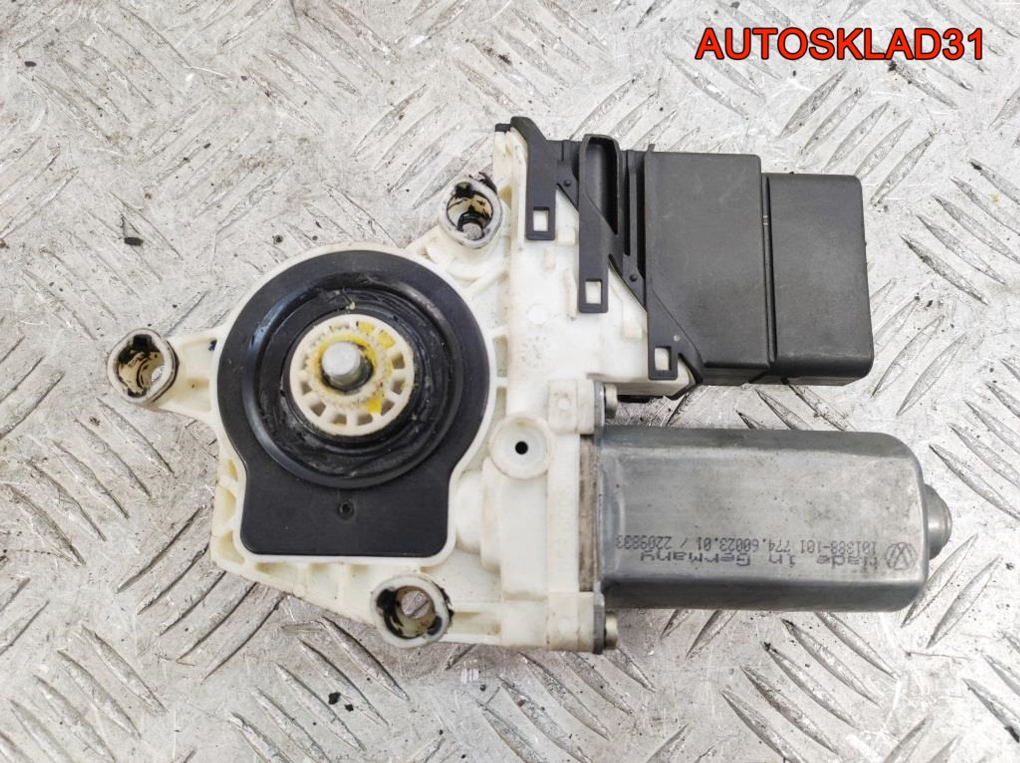 https://gcs.partsauto.market/rn-stockpro.appspot.com/thmbs/userImages/edda01b21c13eaa6671738306aa09410/part/2fe50c51-b476-47bf-8a60-5089787054dd_1744890286035.jpg