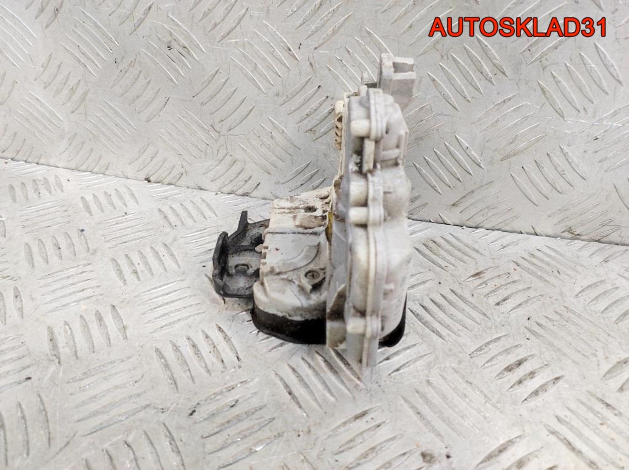https://gcs.partsauto.market/rn-stockpro.appspot.com/thmbs/userImages/edda01b21c13eaa6671738306aa09410/part/52f32f68-74df-4e68-ae21-bb44334d2a98_1741781756667.jpg