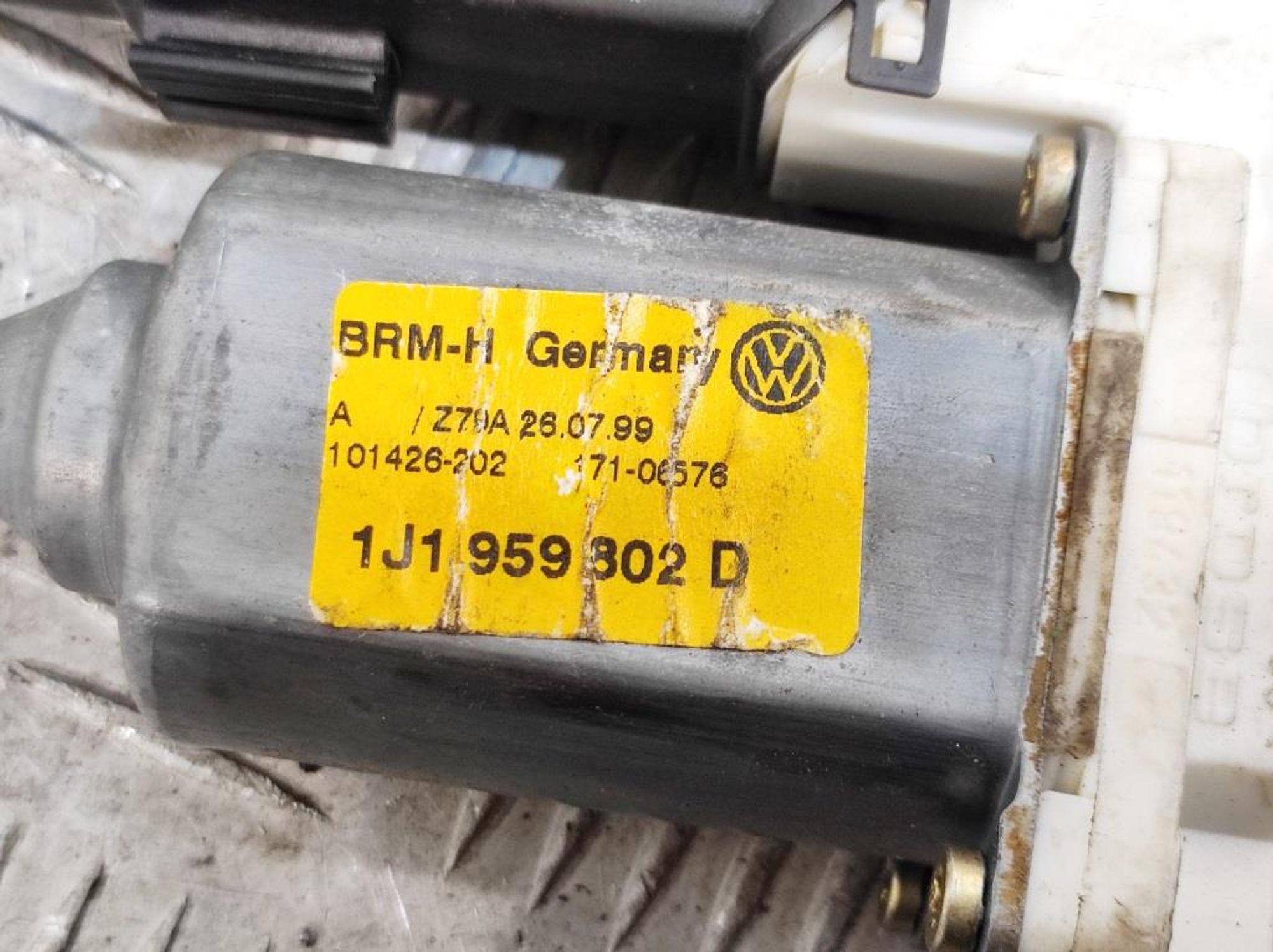 https://gcs.partsauto.market/rn-stockpro.appspot.com/thmbs/userImages/edda01b21c13eaa6671738306aa09410/part/6d2e1486-954a-48e0-9e6c-765932c115b4_1744887734972.jpg