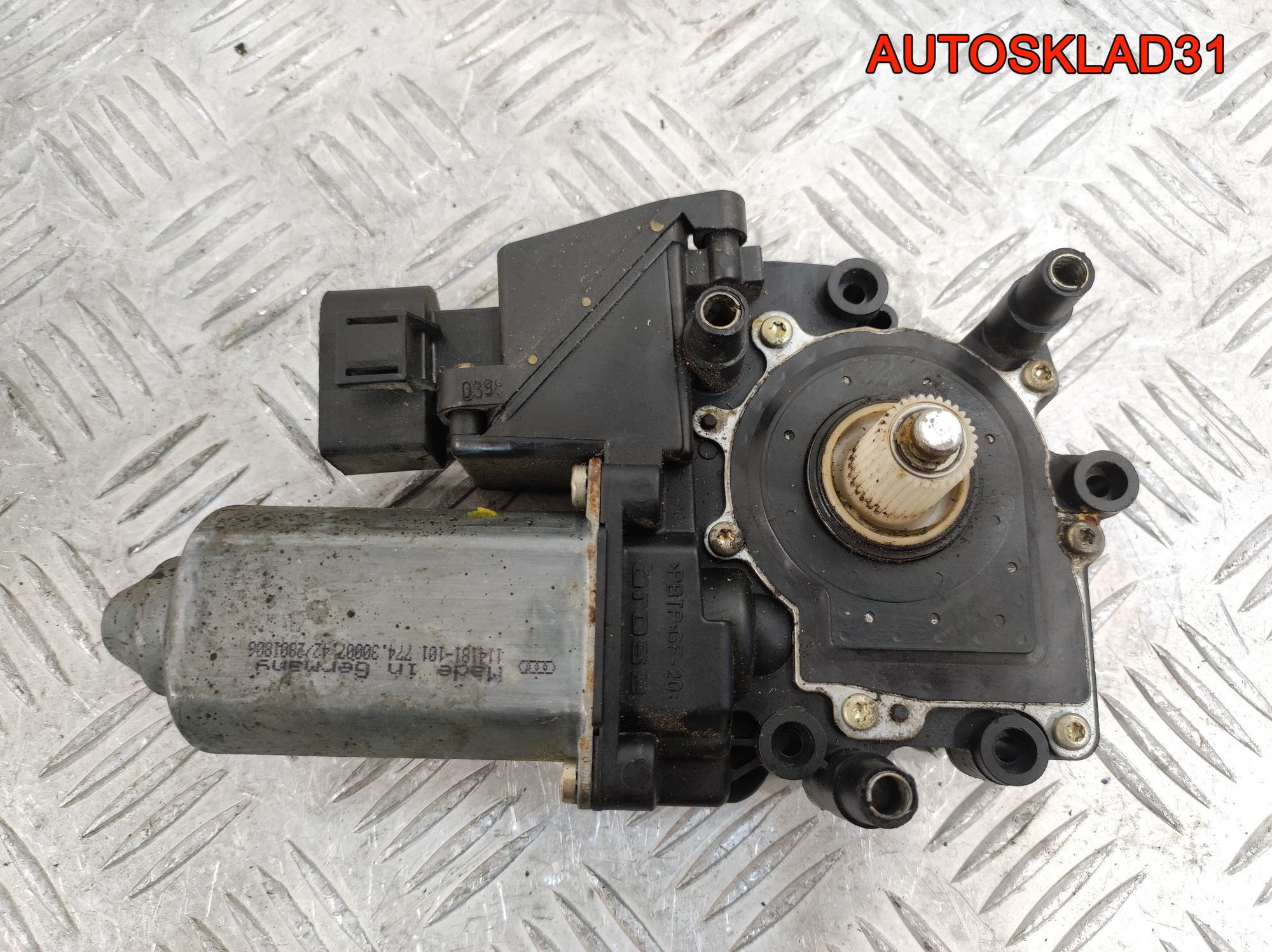 https://gcs.partsauto.market/rn-stockpro.appspot.com/thmbs/userImages/edda01b21c13eaa6671738306aa09410/part/6d3e8dd7-b0da-4e84-b4f3-6b262ae60c1e_1742989721790.jpg