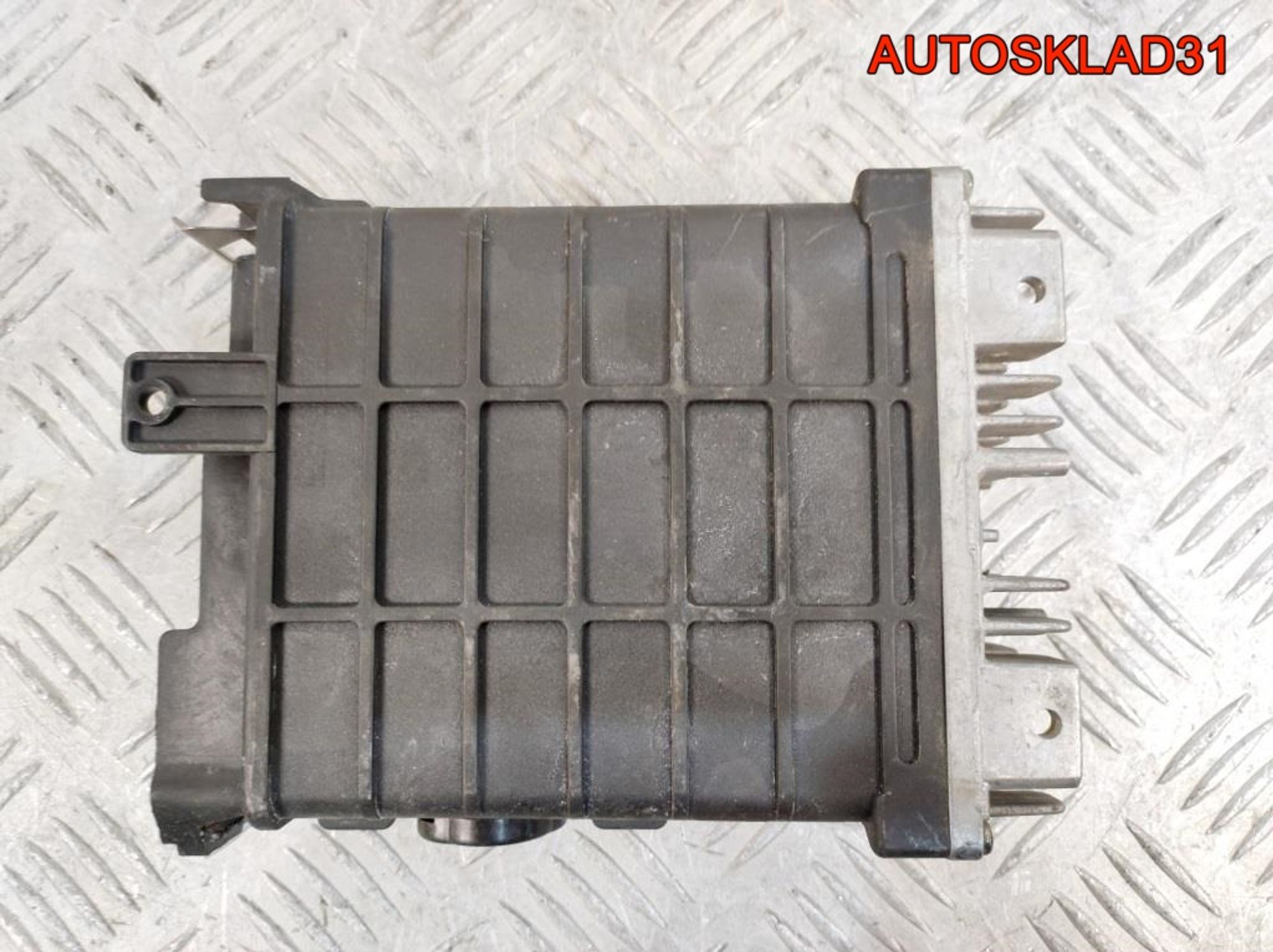 https://gcs.partsauto.market/rn-stockpro.appspot.com/thmbs/userImages/edda01b21c13eaa6671738306aa09410/part/81025953-9ca0-4f87-9b10-f163a599be70_1739523772462.jpg