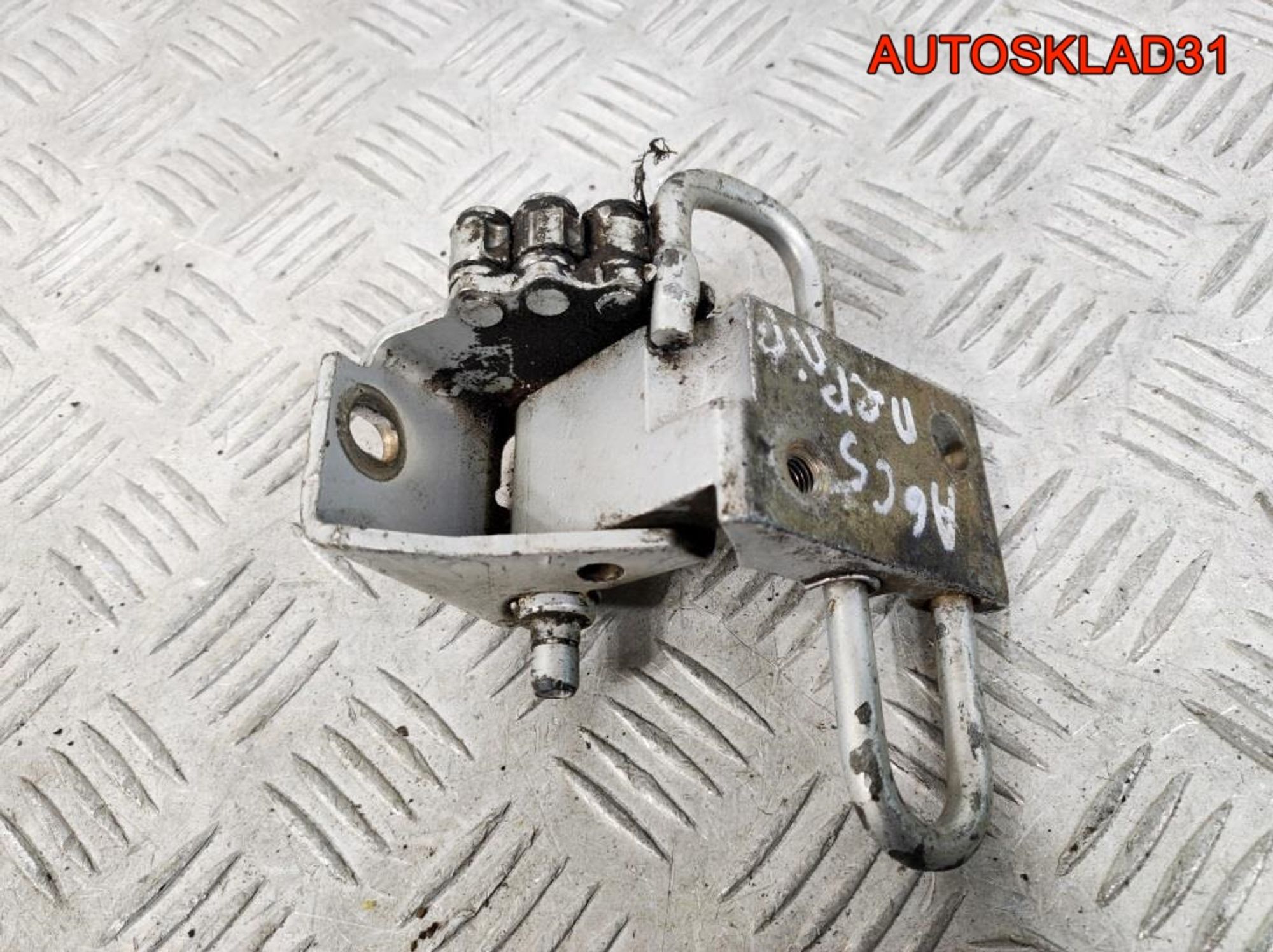 https://gcs.partsauto.market/rn-stockpro.appspot.com/thmbs/userImages/edda01b21c13eaa6671738306aa09410/part/b9b8170d-bd43-47f8-bfb9-7b986f1334da_1732793128117.jpg
