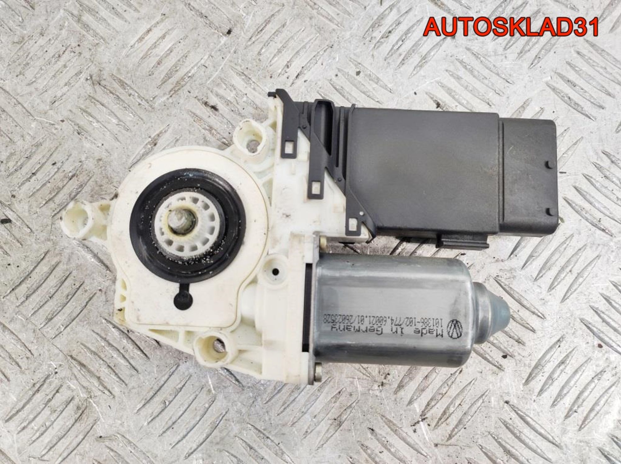 https://gcs.partsauto.market/rn-stockpro.appspot.com/thmbs/userImages/edda01b21c13eaa6671738306aa09410/part/d9fbe893-0802-49cd-8b27-0abe45d4bef5_1744881450572.jpg