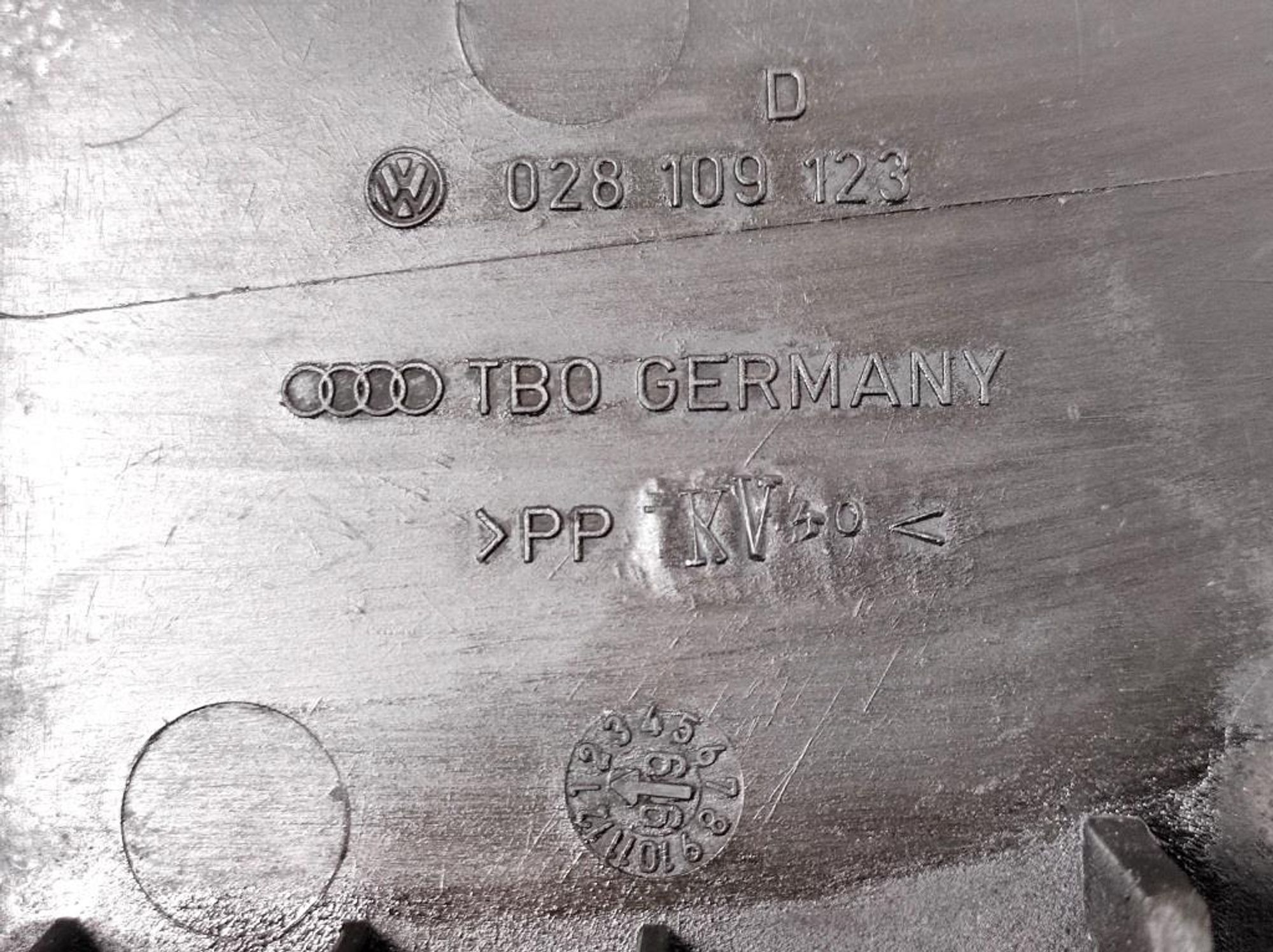 https://gcs.partsauto.market/rn-stockpro.appspot.com/thmbs/userImages/edda01b21c13eaa6671738306aa09410/part/e082847d-0f63-486a-81b9-8b450d4f42ae_1746711403172.jpg
