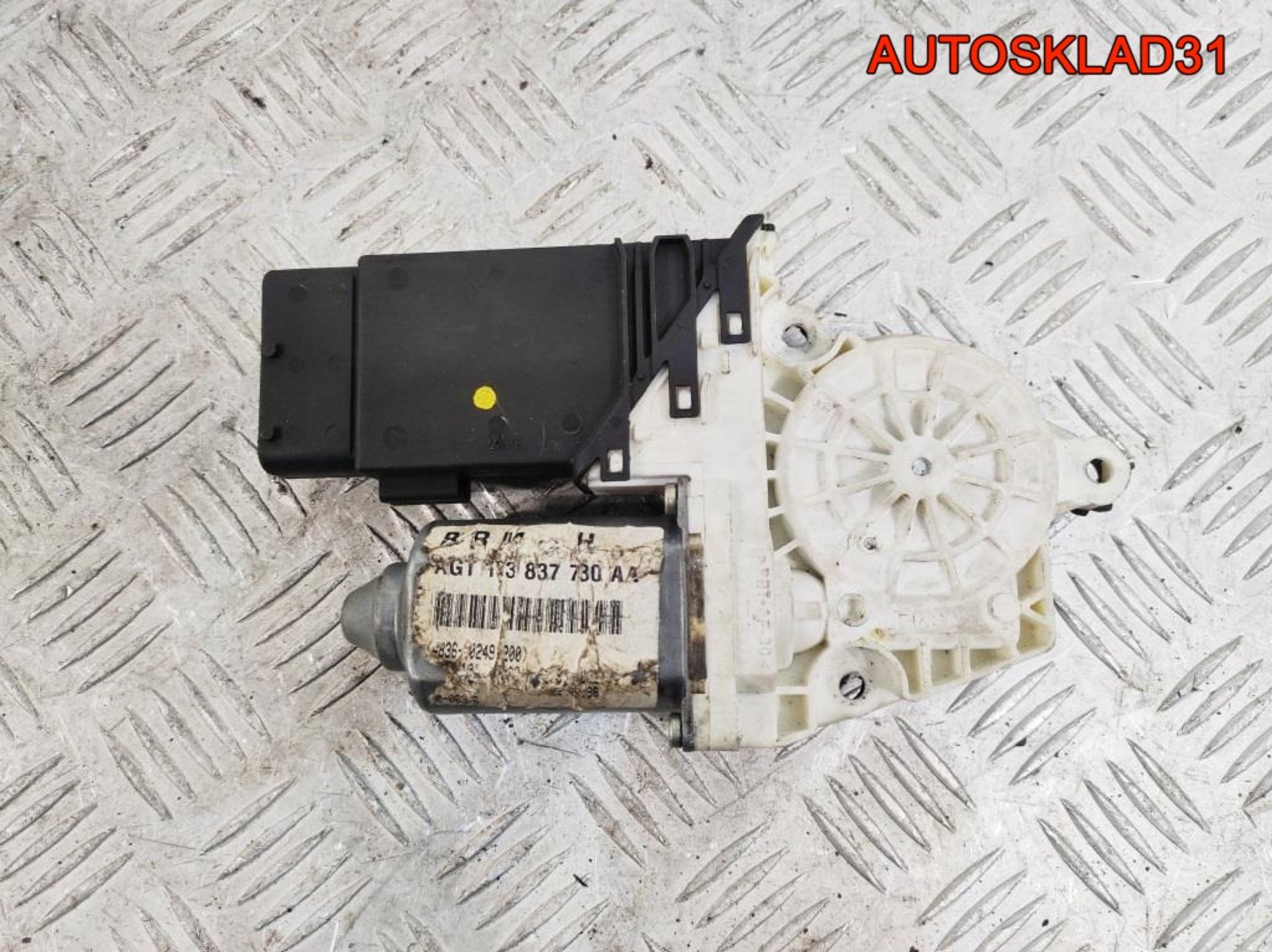 https://gcs.partsauto.market/rn-stockpro.appspot.com/thmbs/userImages/edda01b21c13eaa6671738306aa09410/part/e37f887a-e6d8-450d-8bb5-a0044b278a7f_1744808732585.jpg