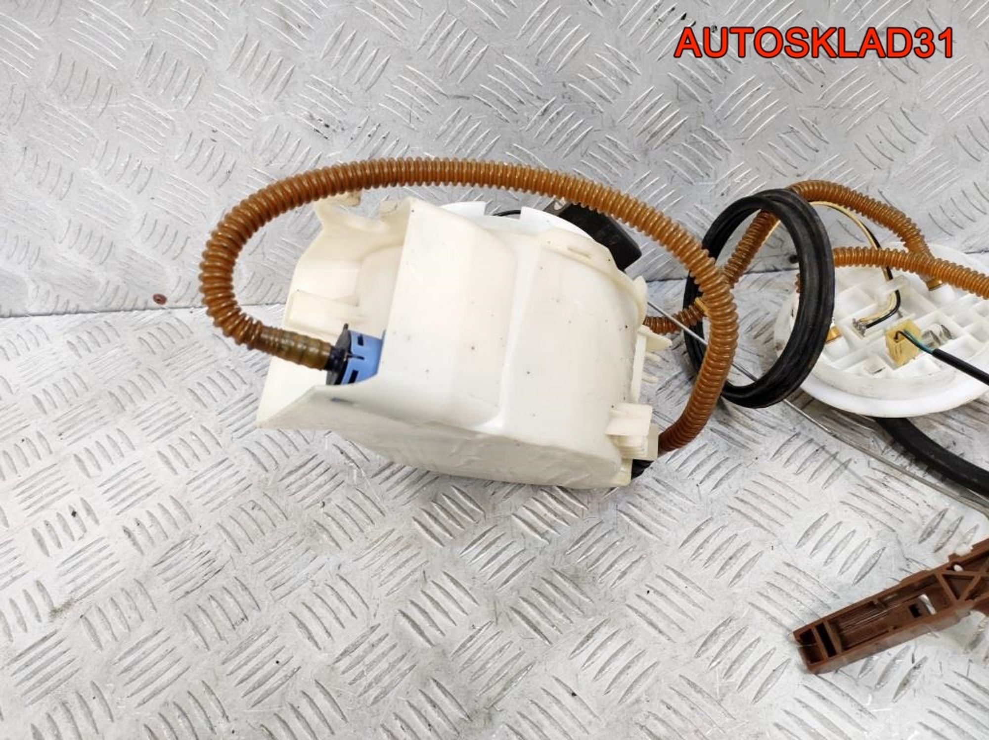 https://gcs.partsauto.market/rn-stockpro.appspot.com/thmbs/userImages/edda01b21c13eaa6671738306aa09410/part/e5635aad-fd2f-4d0b-a837-aeb8009611b0_1738592655700.jpg