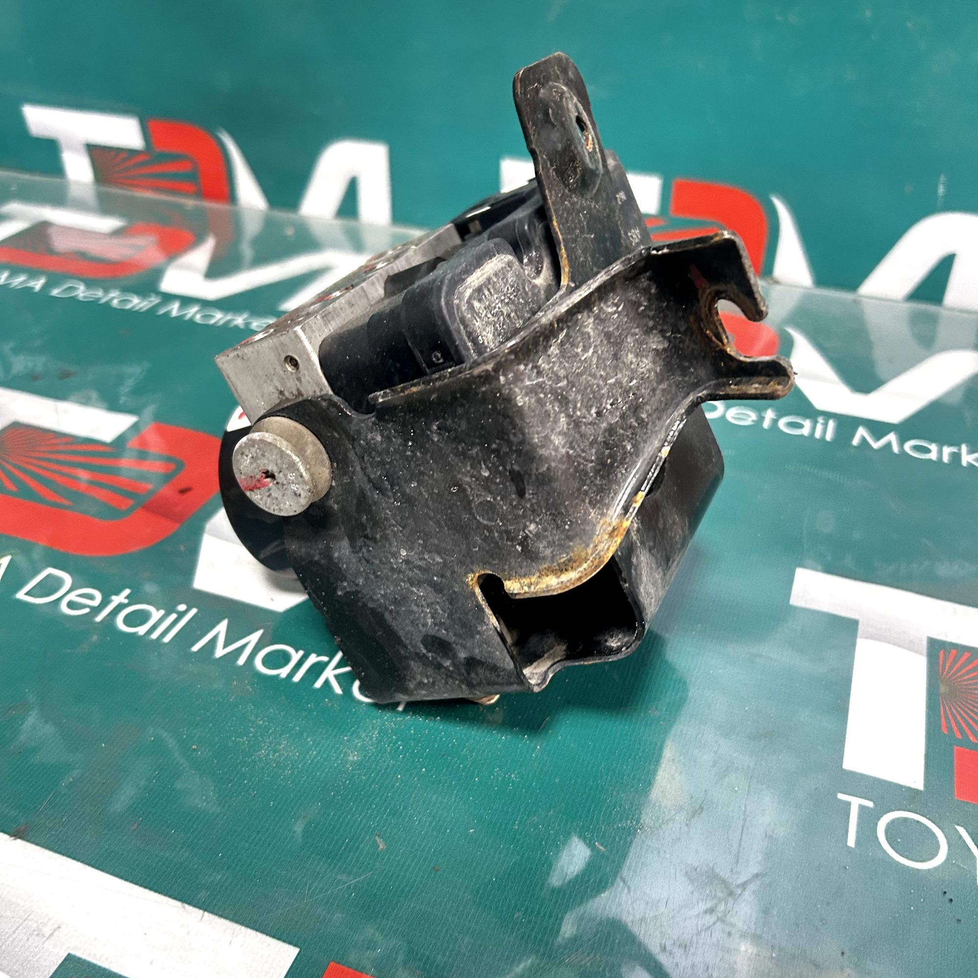 https://gcs.partsauto.market/rn-stockpro.appspot.com/thmbs/userImages/f760f11a3c45fd9951772907372c71da/part/75c1018e-e71f-4d89-ae4f-39439165165e_1748534476585.jpg