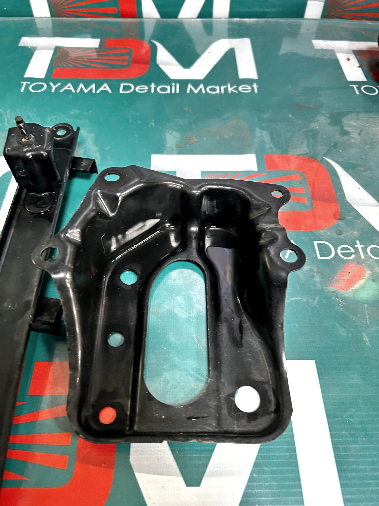 https://gcs.partsauto.market/rn-stockpro.appspot.com/thmbs/userImages/f760f11a3c45fd9951772907372c71da/part/7a4dd653-dd77-46ce-a82a-e38132699fa1_1737287189698.jpg
