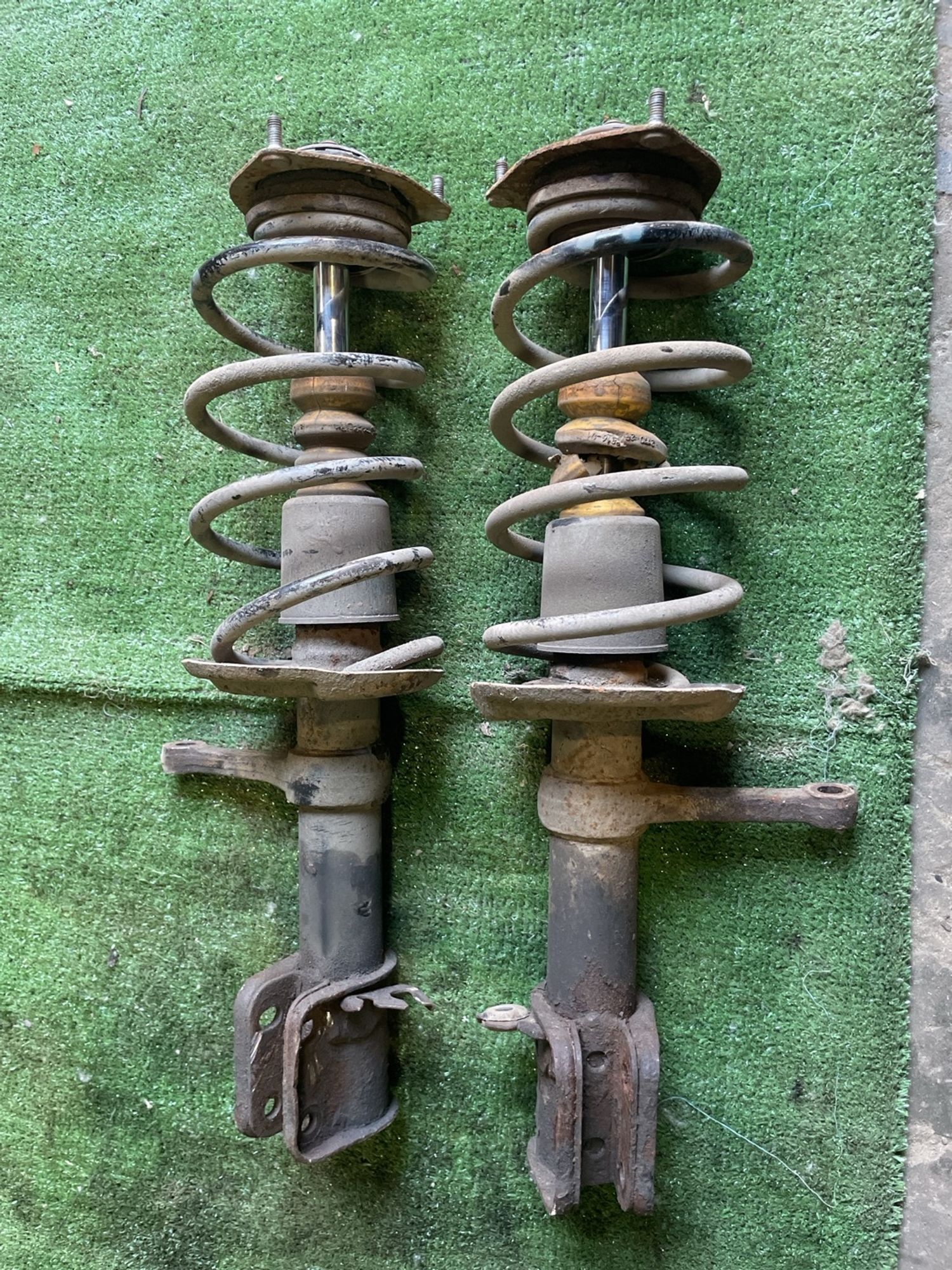 https://gcs.partsauto.market/rn-stockpro.appspot.com/thmbs/userImages/f92b14355489e3b224da6399a17e0798/part/06cc3699-30a7-476e-a5a4-6bac3445518a_1747994561108.jpg