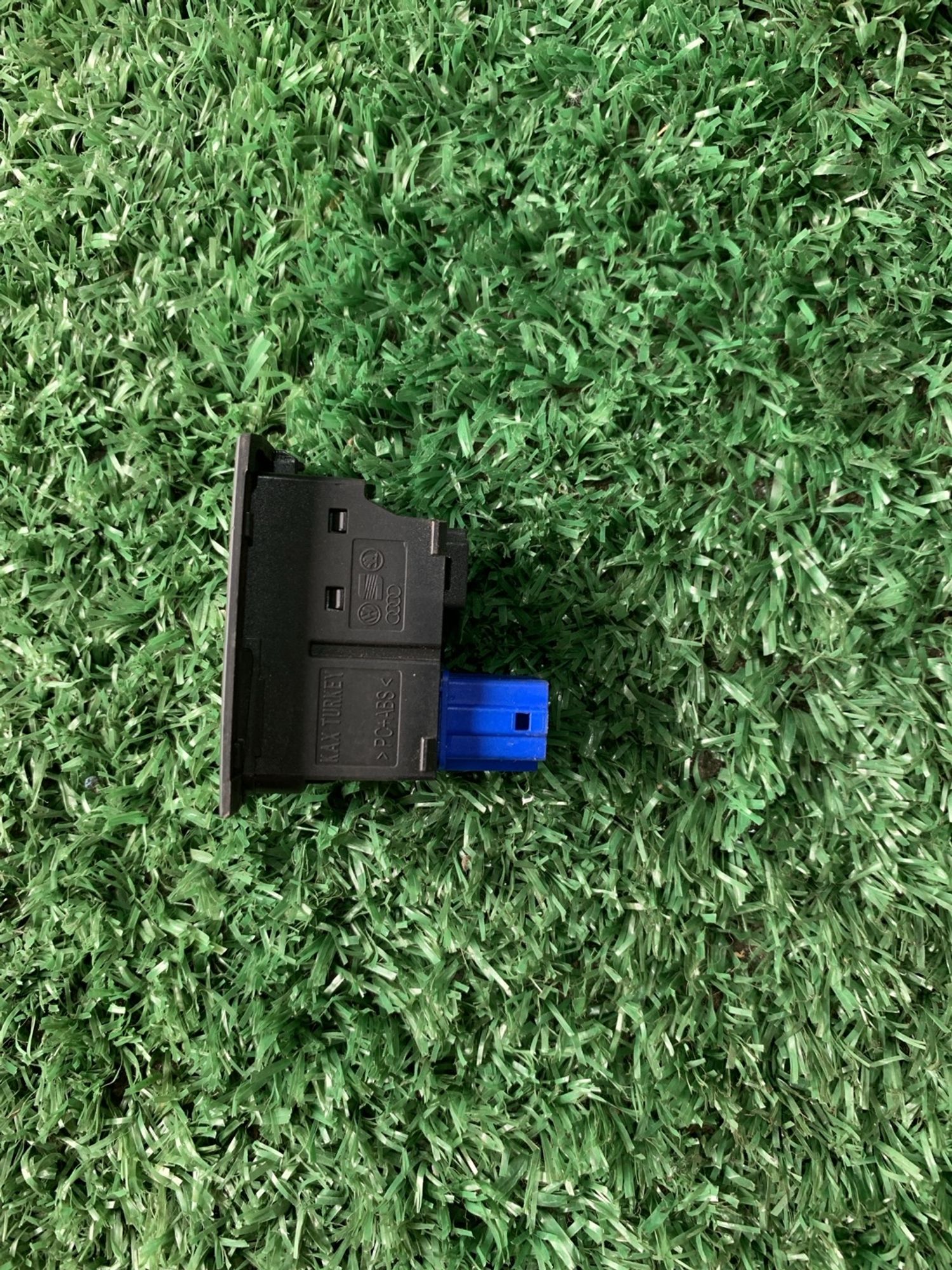 https://gcs.partsauto.market/rn-stockpro.appspot.com/thmbs/userImages/f92b14355489e3b224da6399a17e0798/part/076a66e1-7888-4810-b634-adb7c8308c7f_1750064176196.jpg