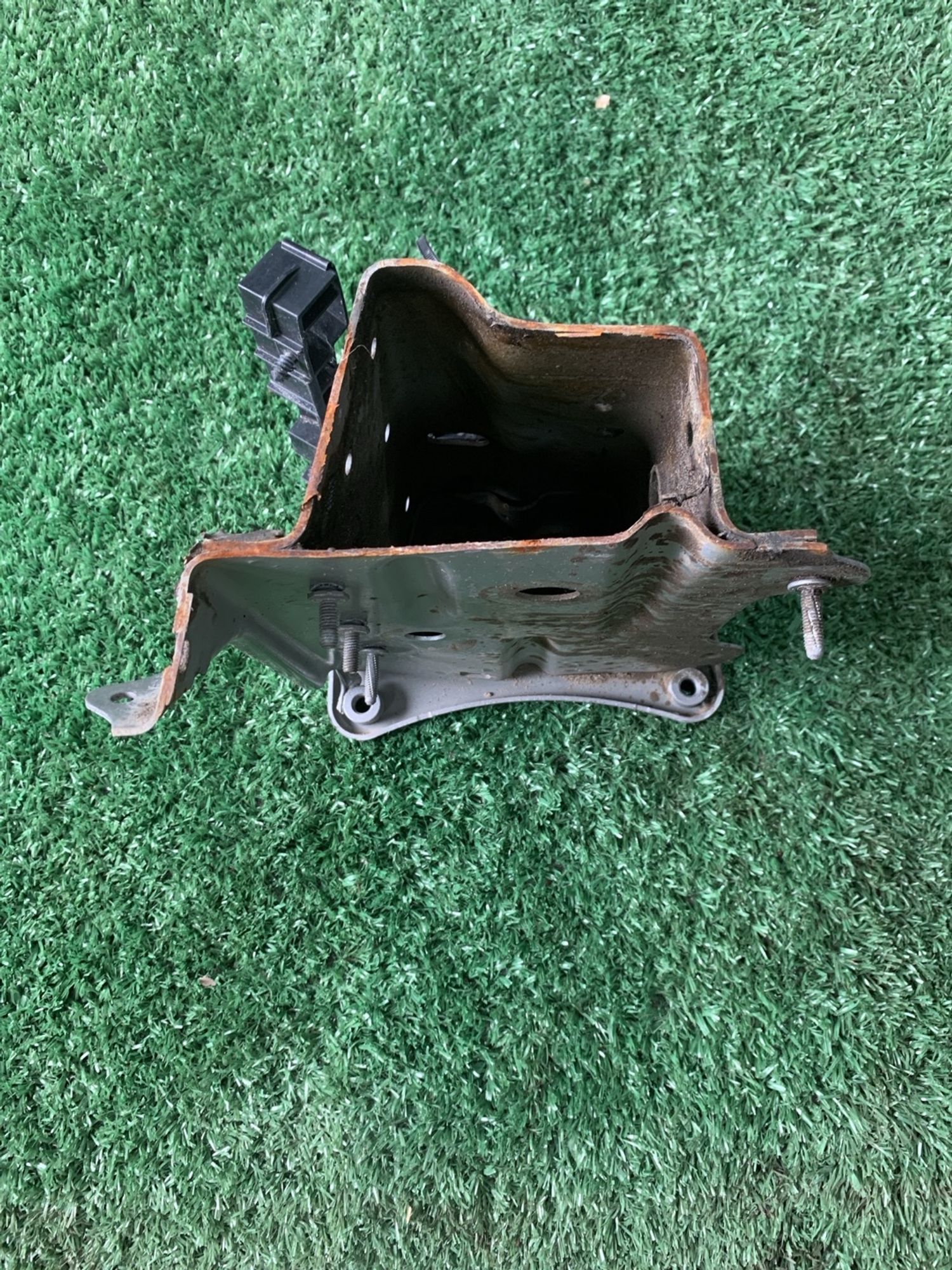 https://gcs.partsauto.market/rn-stockpro.appspot.com/thmbs/userImages/f92b14355489e3b224da6399a17e0798/part/08698014-a01f-4749-9c56-e02a9007c38d_1749979152644.jpg