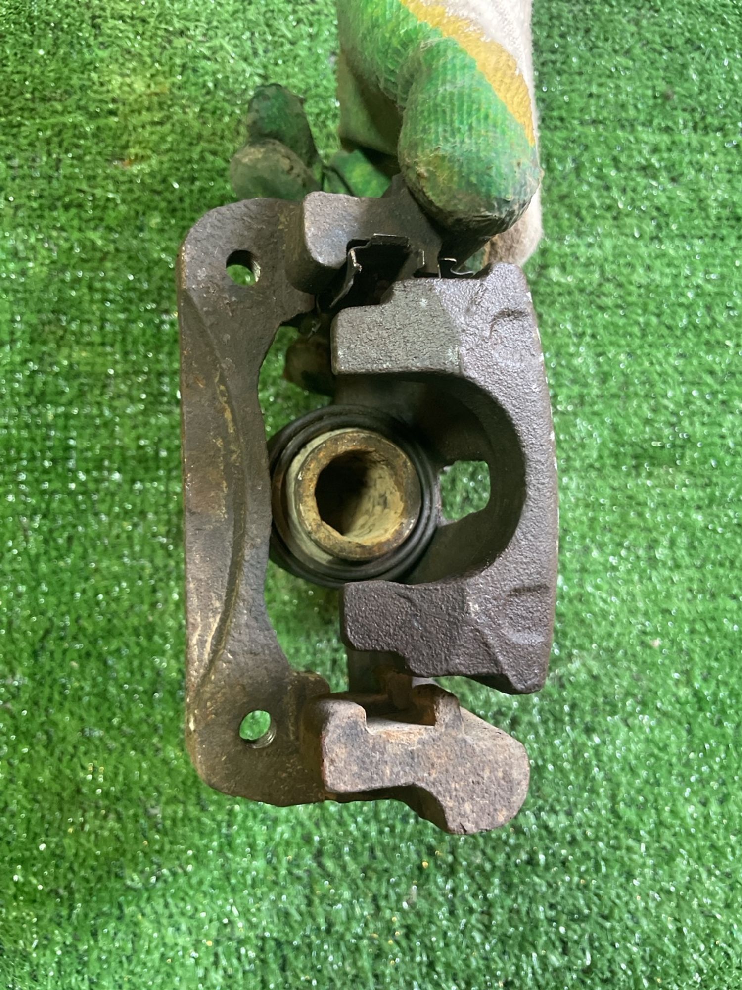 https://gcs.partsauto.market/rn-stockpro.appspot.com/thmbs/userImages/f92b14355489e3b224da6399a17e0798/part/08a12323-55ca-466a-935e-b375db7d85cc_1746362921977.jpg