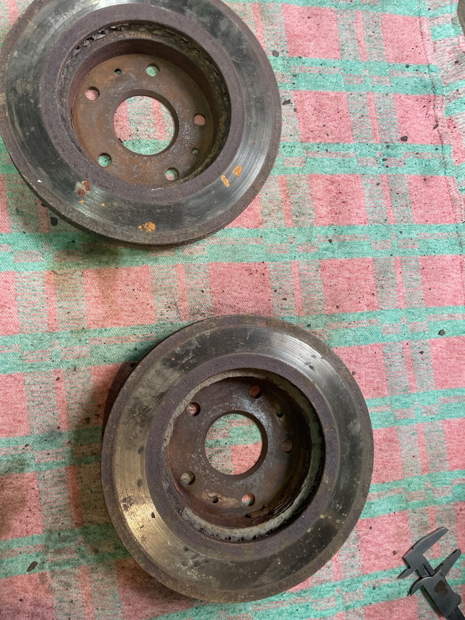 https://gcs.partsauto.market/rn-stockpro.appspot.com/thmbs/userImages/f92b14355489e3b224da6399a17e0798/part/0baf3138-4323-4b17-9397-26863ef7d43f_1746172514969.jpg