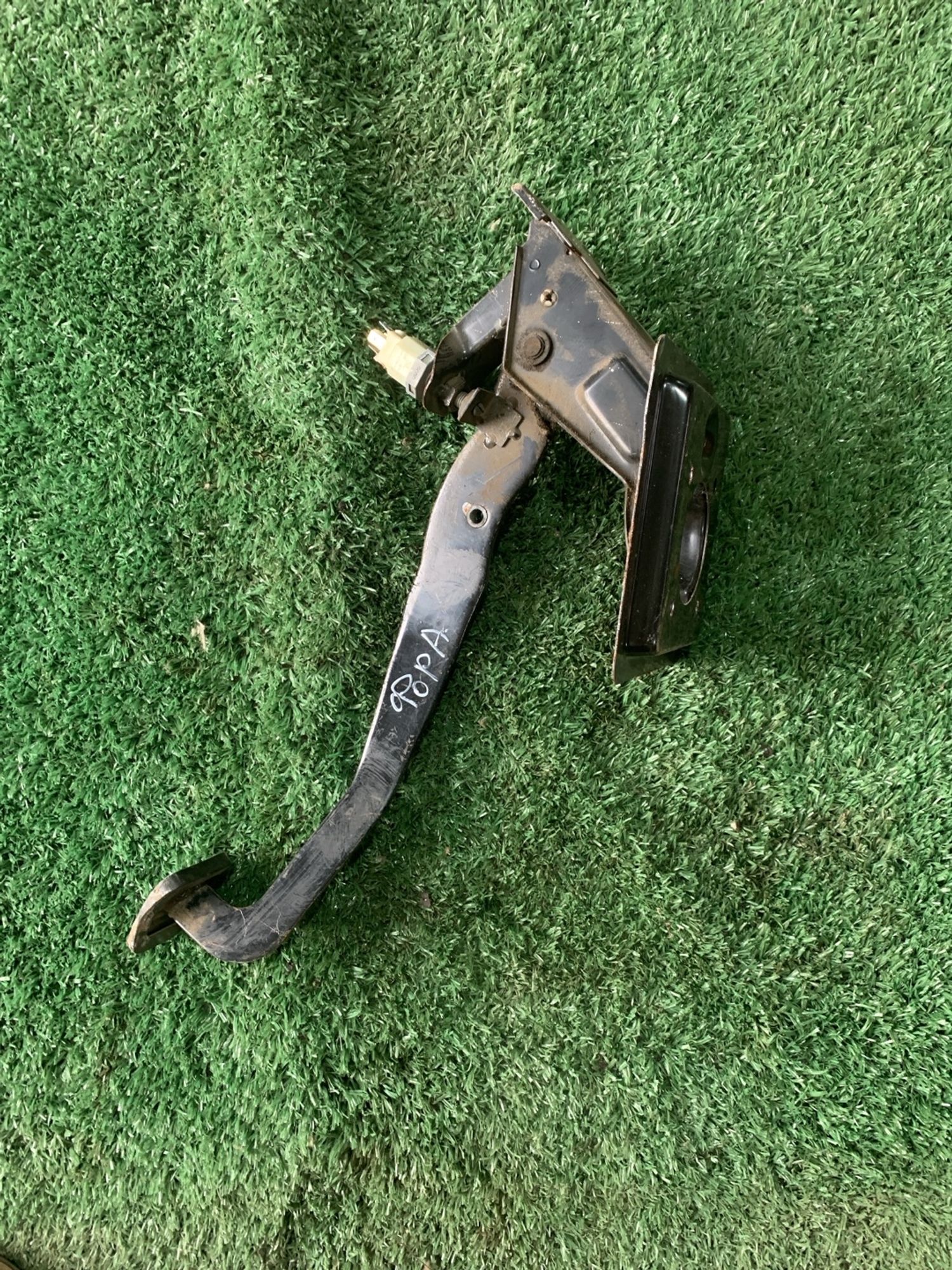 https://gcs.partsauto.market/rn-stockpro.appspot.com/thmbs/userImages/f92b14355489e3b224da6399a17e0798/part/0bcd3cb7-4db1-4ccc-a392-81cf850f5c01_1749723964677.jpg