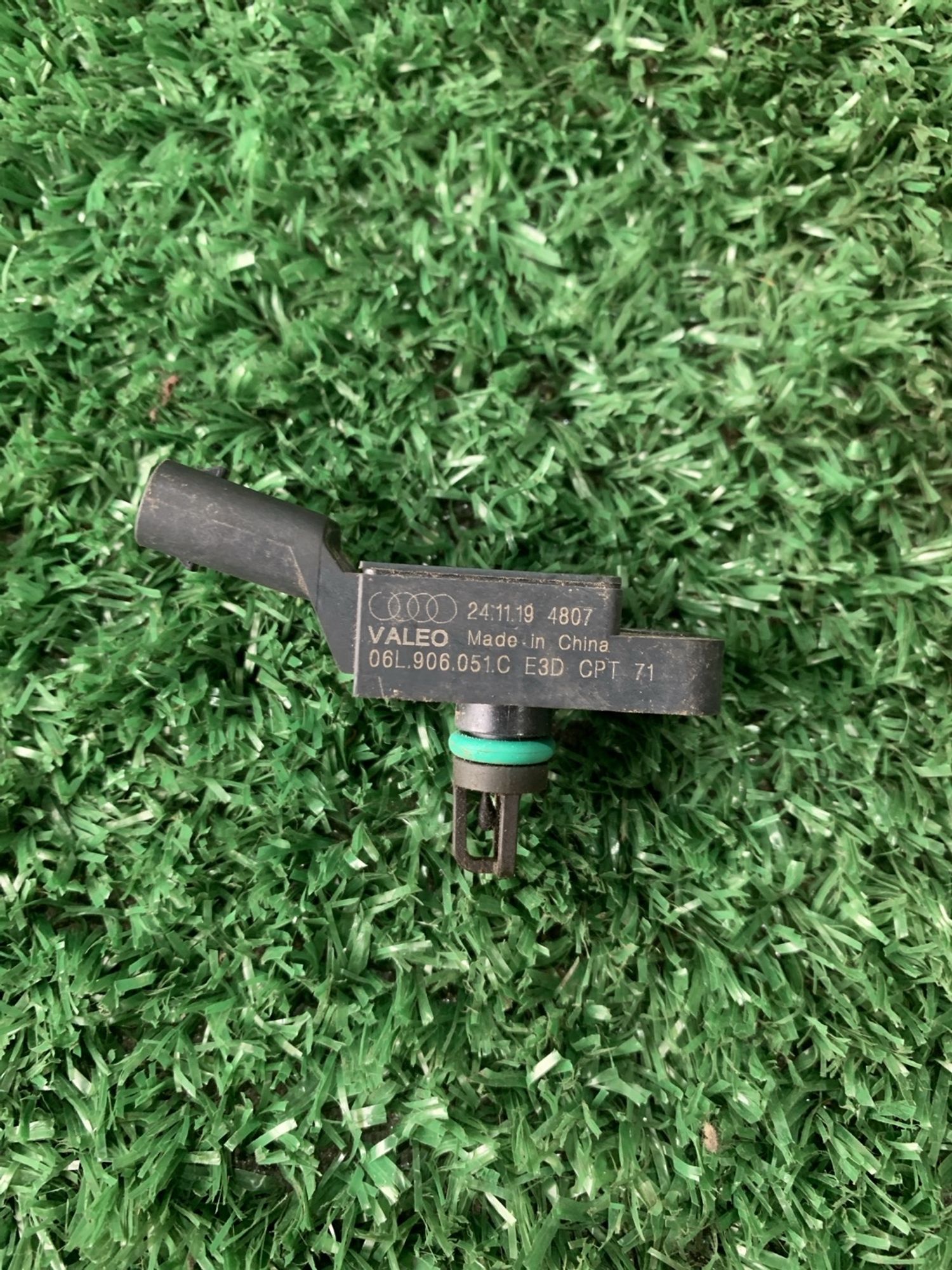 https://gcs.partsauto.market/rn-stockpro.appspot.com/thmbs/userImages/f92b14355489e3b224da6399a17e0798/part/1a26cc22-1790-4326-b047-2cd330b7e294_1749984379628.jpg