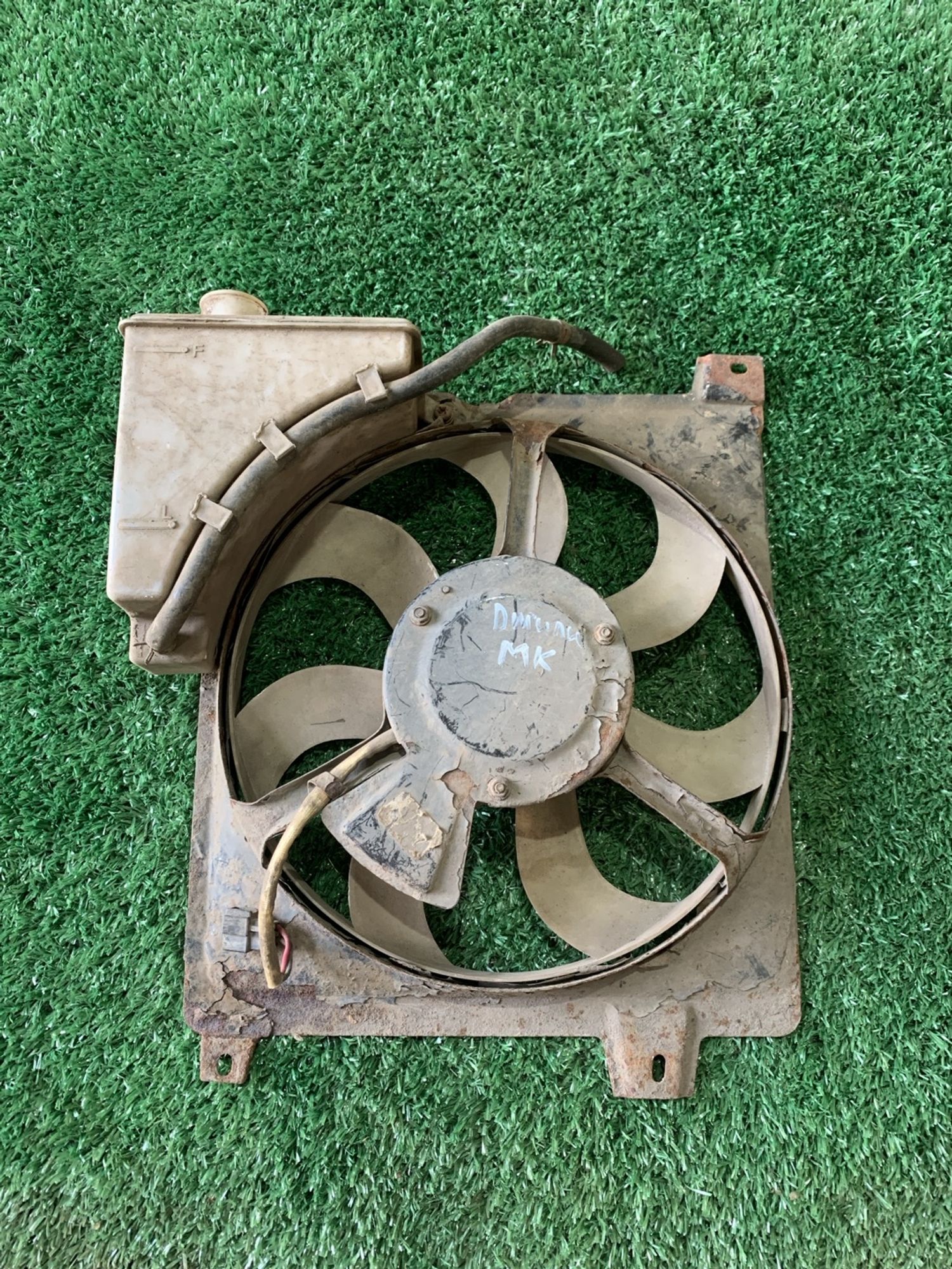 https://gcs.partsauto.market/rn-stockpro.appspot.com/thmbs/userImages/f92b14355489e3b224da6399a17e0798/part/1bd3b92b-c0b0-4ea8-8a0a-d560f0c95573_1749020937637.jpg